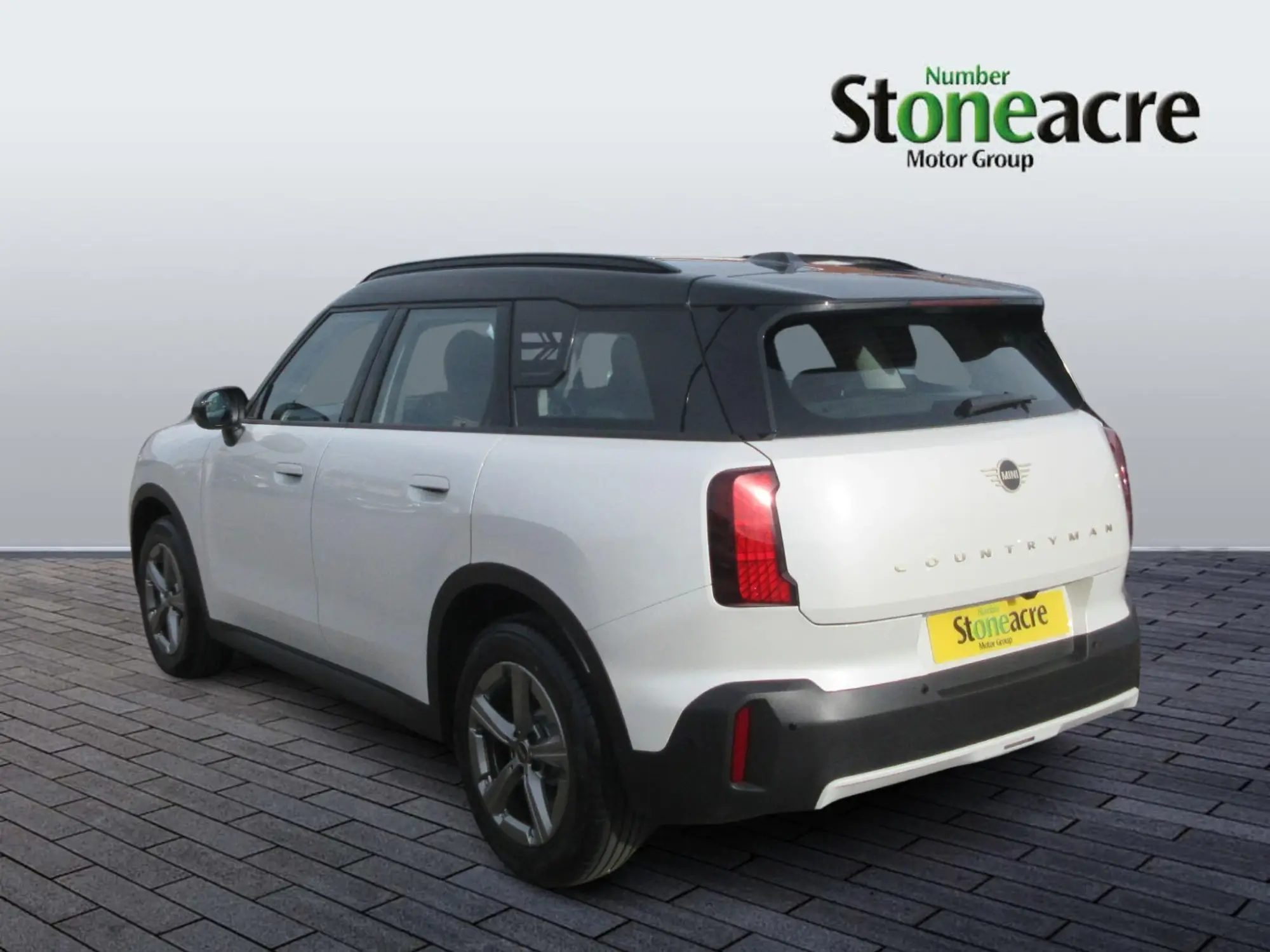 MINI Countryman 1.5C MHEV Classic Auto Euro 6 (s/s) 5dr AK75GDX Image 3