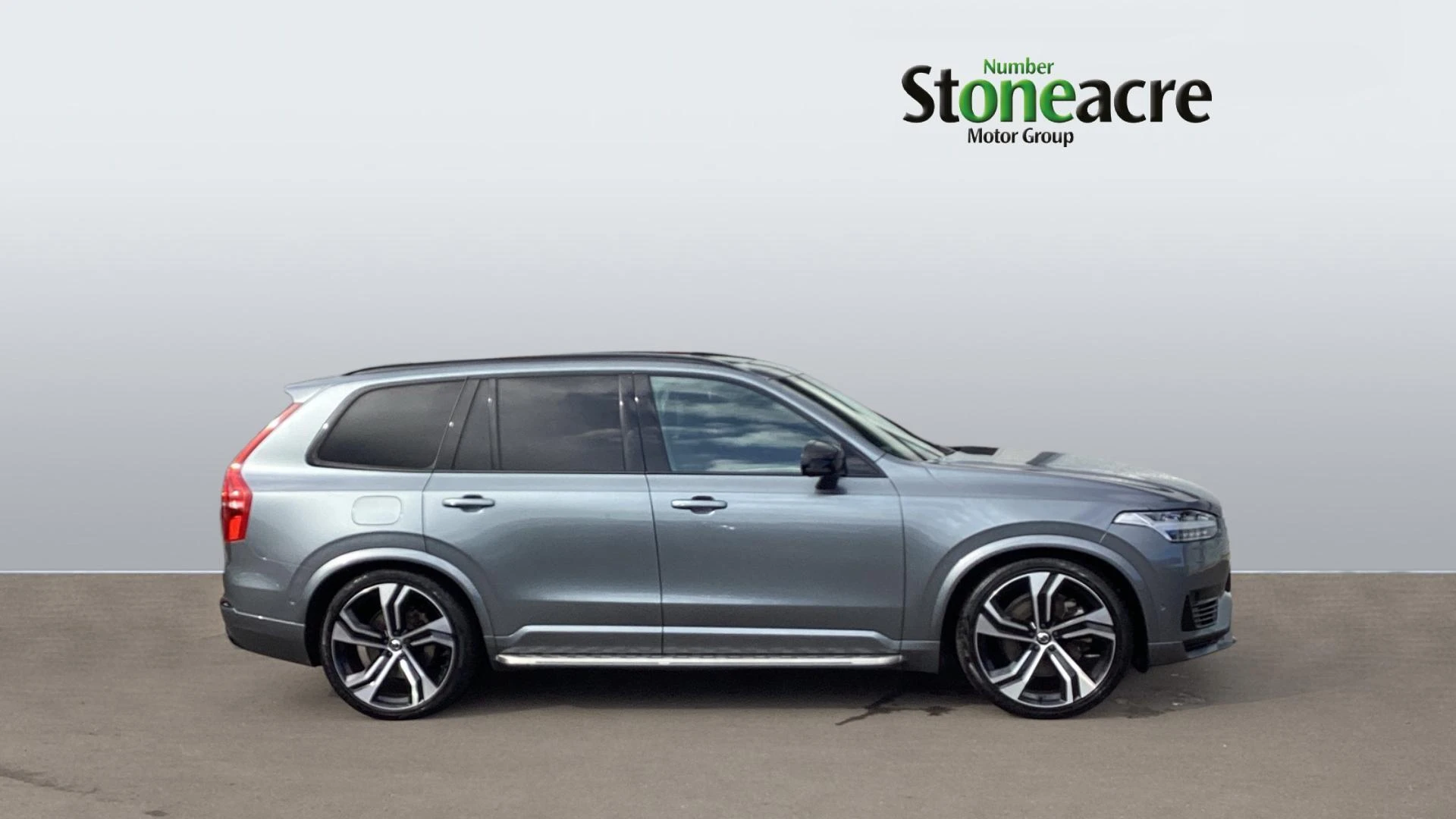 Volvo XC90 2.0h T8 Twin Engine 11.6kWh R-Design Pro Auto 4WD Euro 6 (s/s) 5dr YN69NSY Image 3