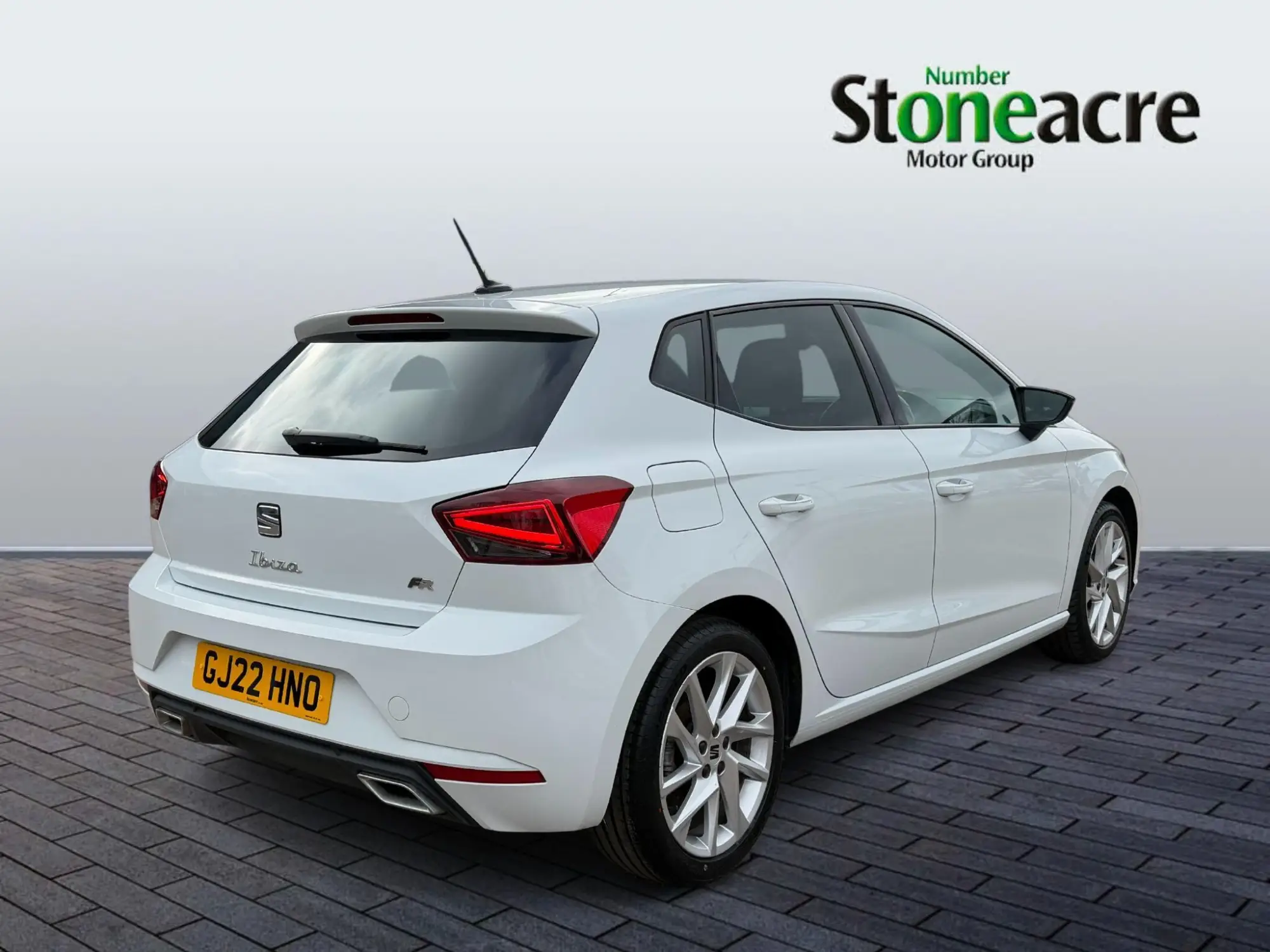 SEAT Ibiza 1.0 TSI 110 FR 5dr GJ22HNO Image 3