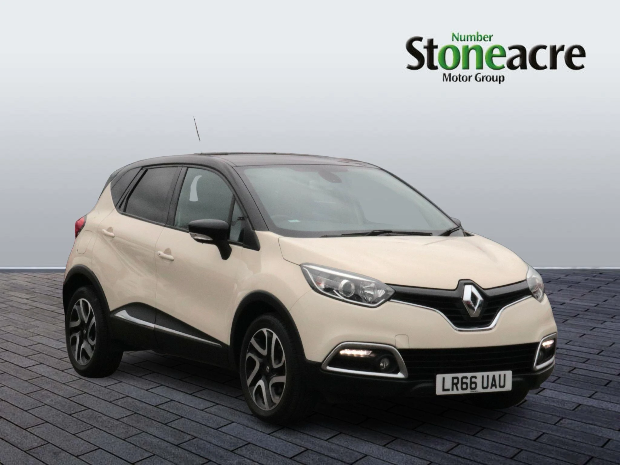 Renault Captur 1.5 dCi ENERGY Dynamique S Nav Auto Euro 6 (s/s) 5dr LR66UAU Image 1