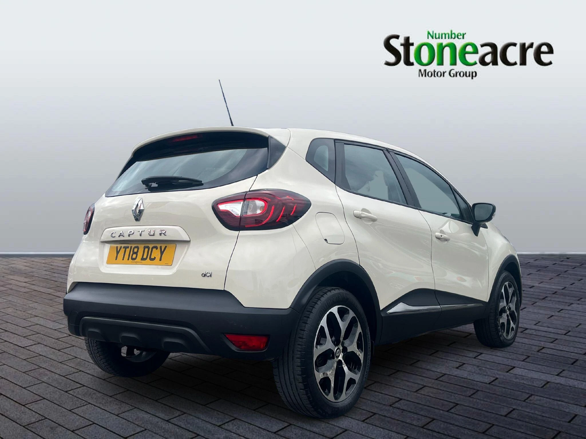 Renault Captur Image 3