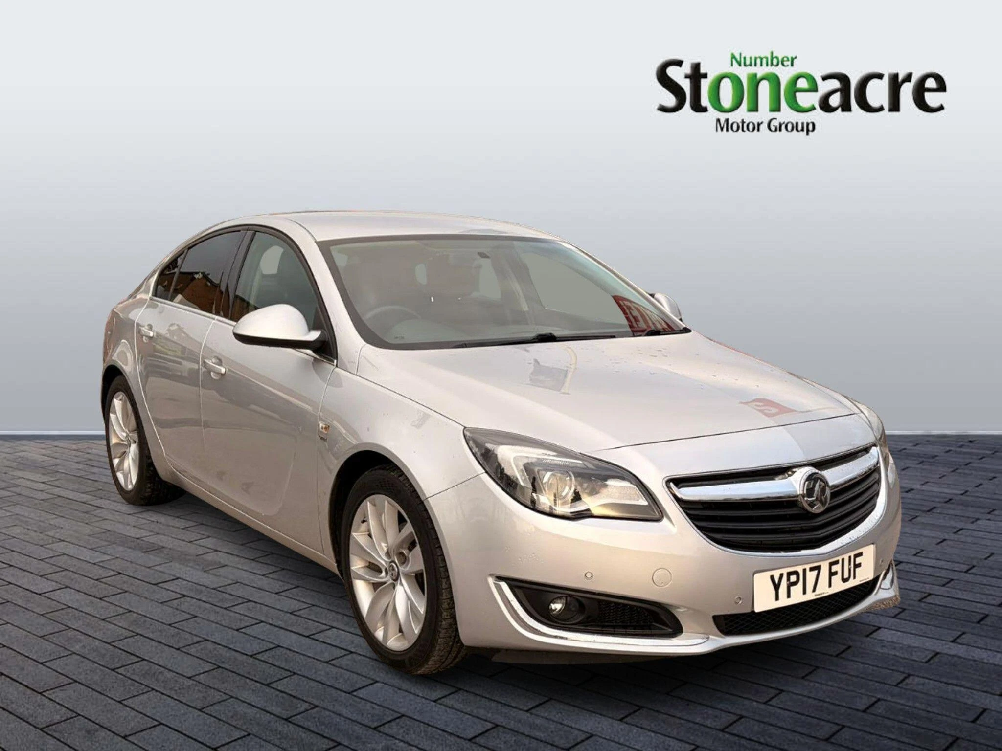 Vauxhall Insignia 2.0 CDTi SRi Nav Euro 6 (s/s) 5dr YP17FUF Image 1