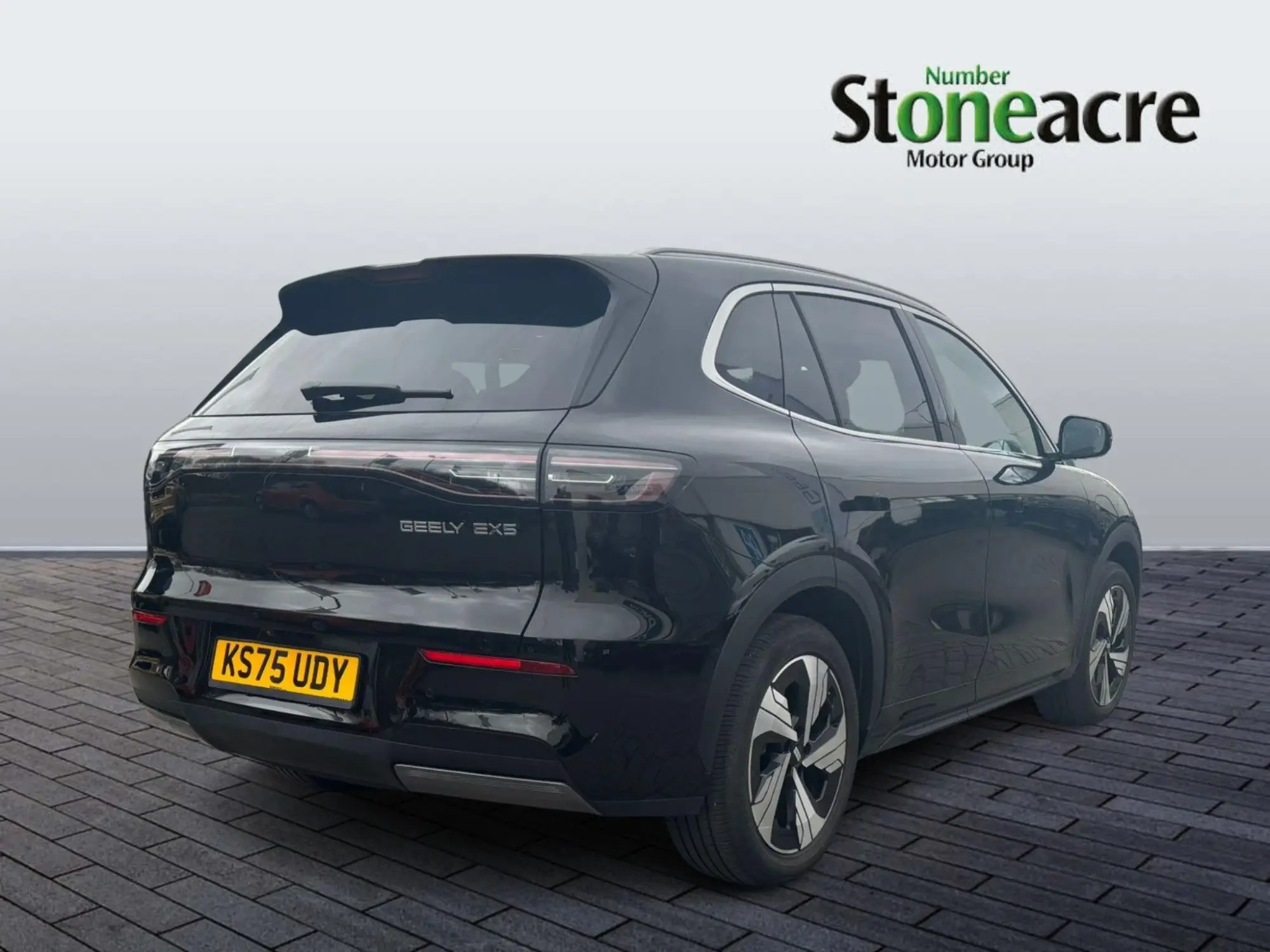 Geely EX5 60.22kWh Max Auto 5dr KS75UDY Image 3