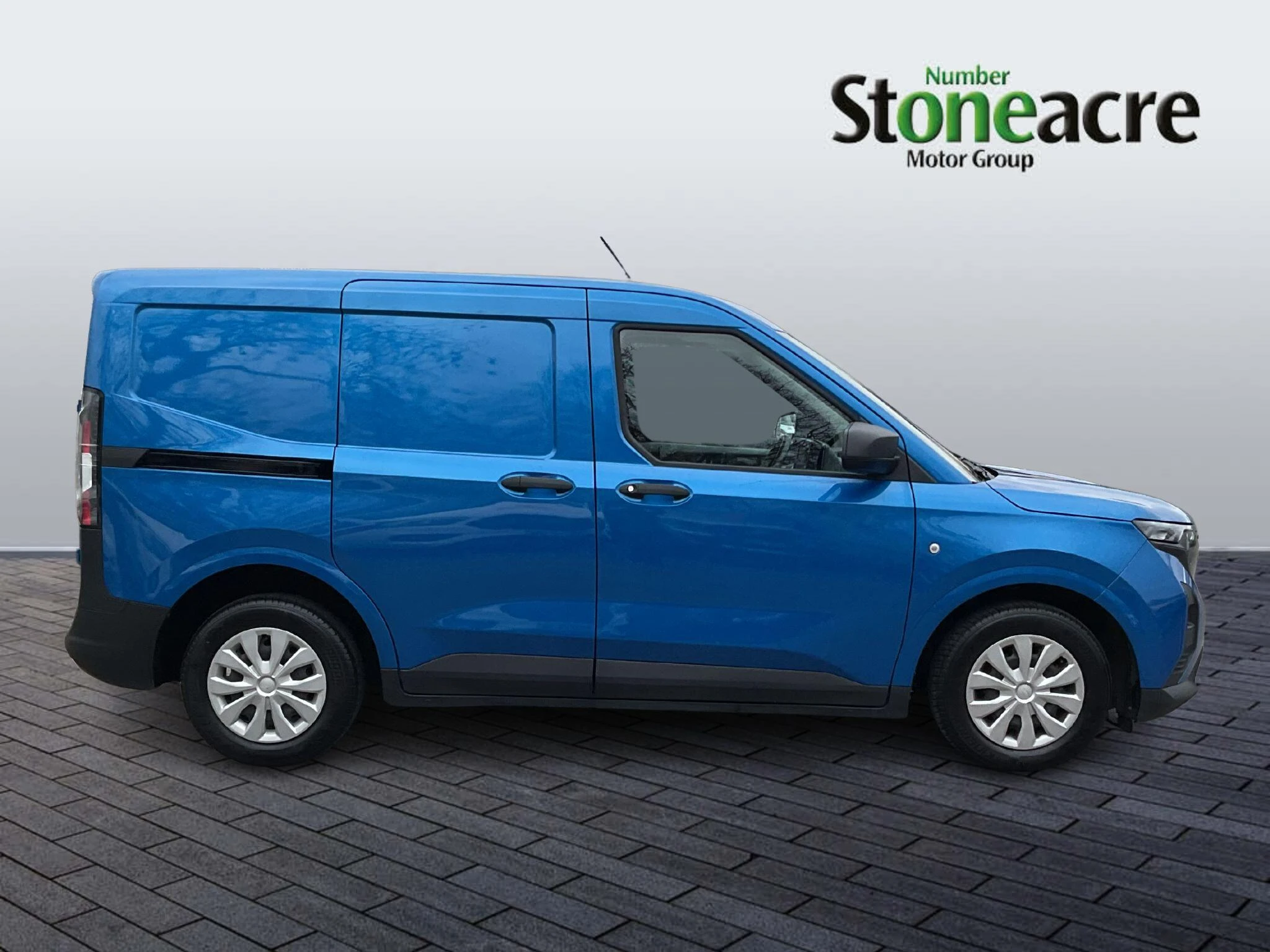 Ford Transit Courier 1.5 EcoBlue Trend SWB Euro 6 (s/s) 5dr YM24XYN Image 2