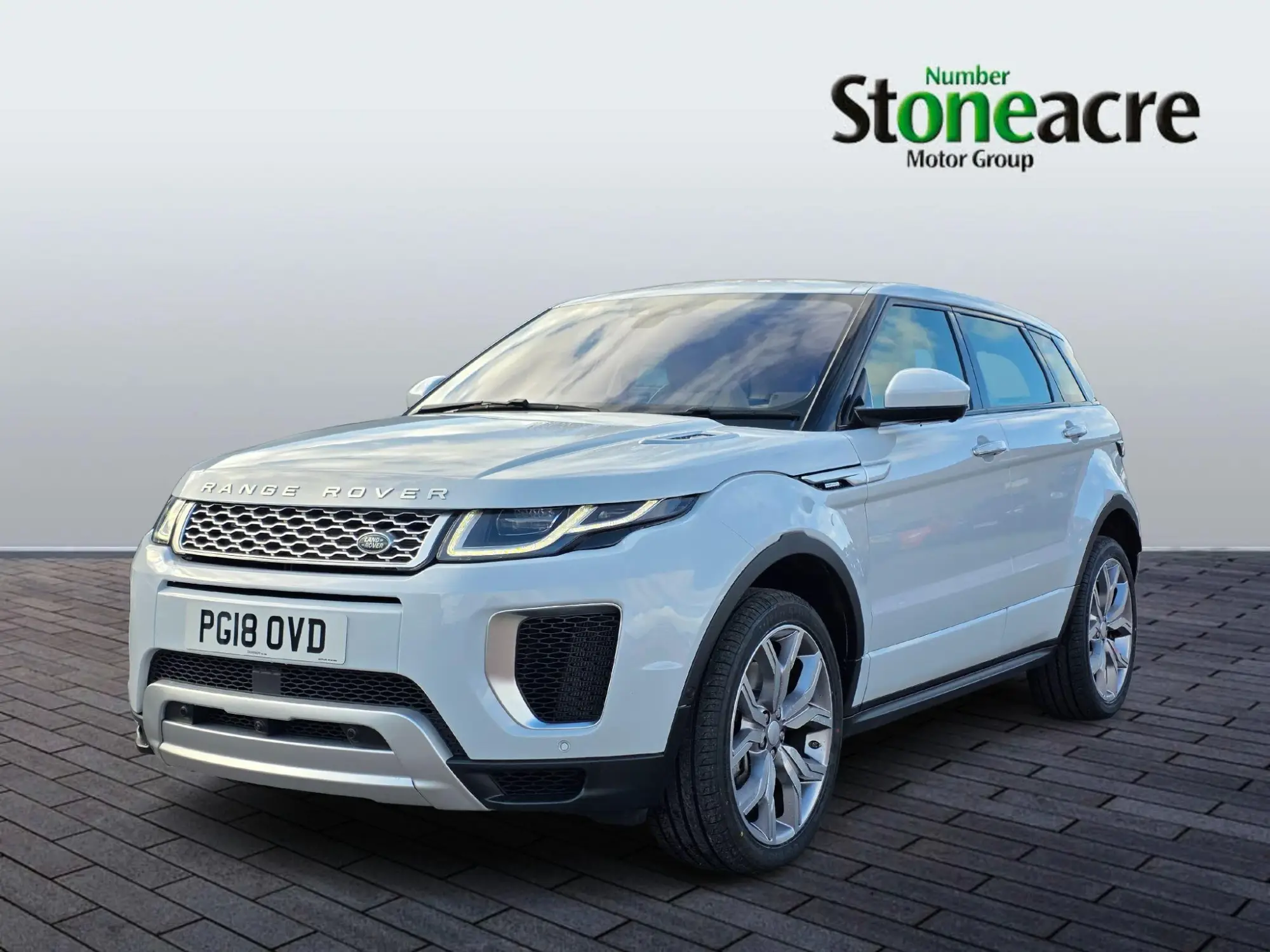 Land Rover Range Rover Evoque 2.0 Si4 Autobiography Auto 4WD Euro 6 (s/s) 5dr PG18OVD Image 3