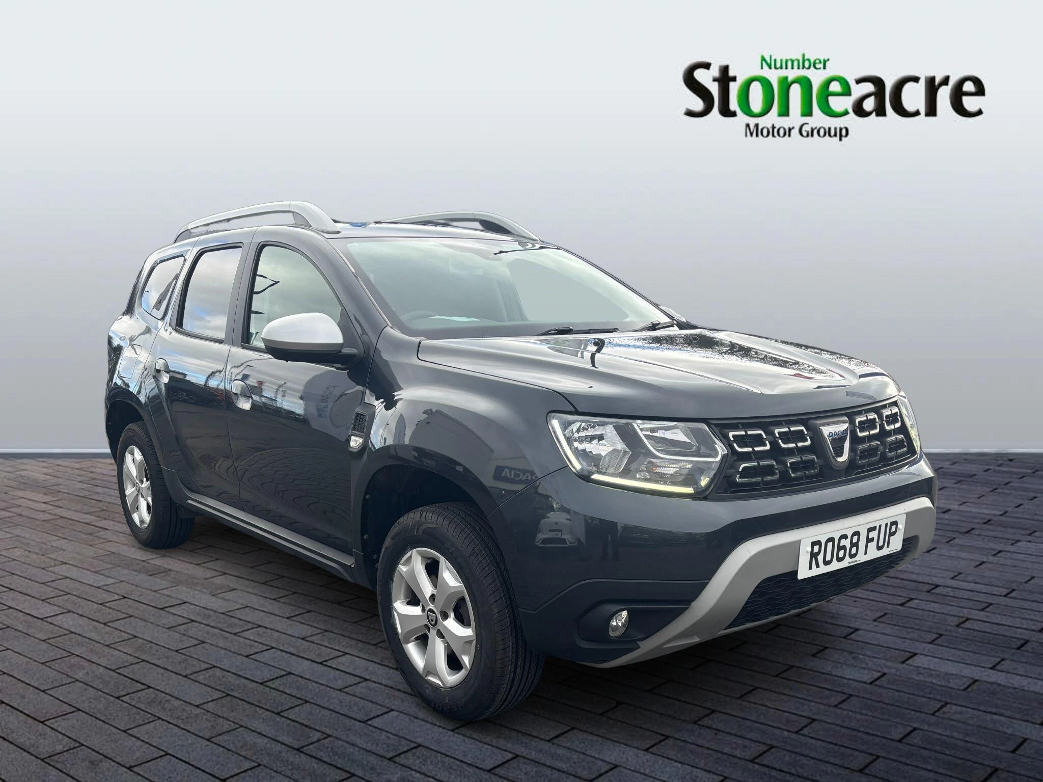 Dacia Duster 1.6 SCe Comfort Euro 6 (s/s) 5dr RO68FUP Image 1