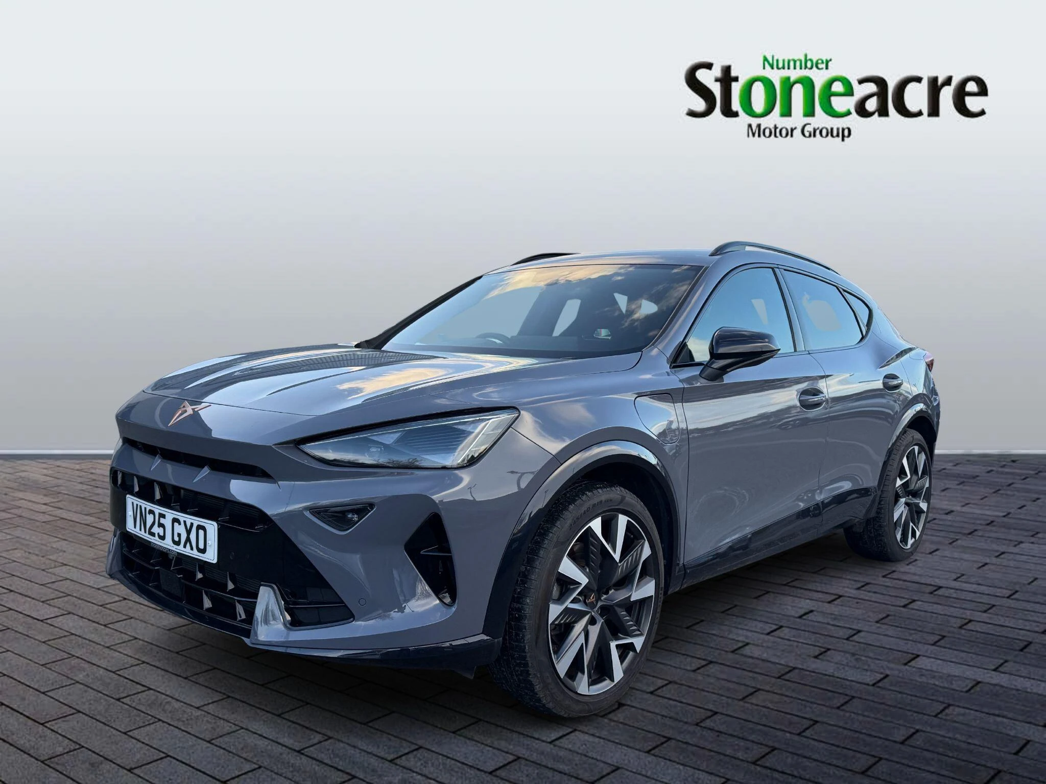 CUPRA Formentor 1.5 eHybrid 25.8kWh V2 DSG Euro 6 (s/s) 5dr VN25GXO Image 3