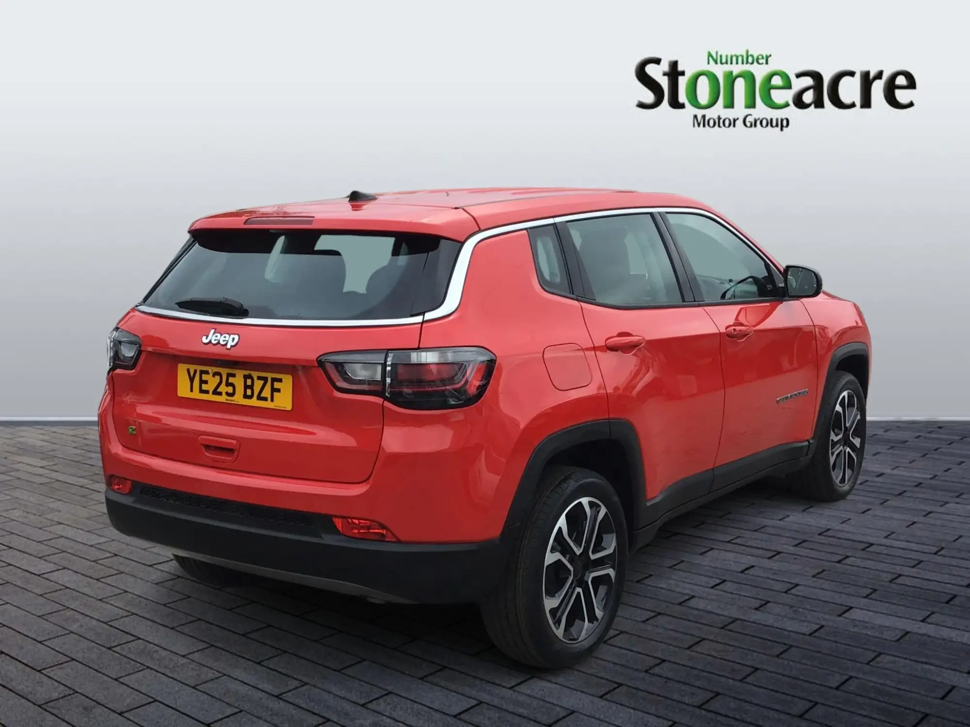 Jeep Compass 1.5 T4 MHEV Altitude DCT FWD Euro 6 (s/s) 5dr YE25BZF Image 3