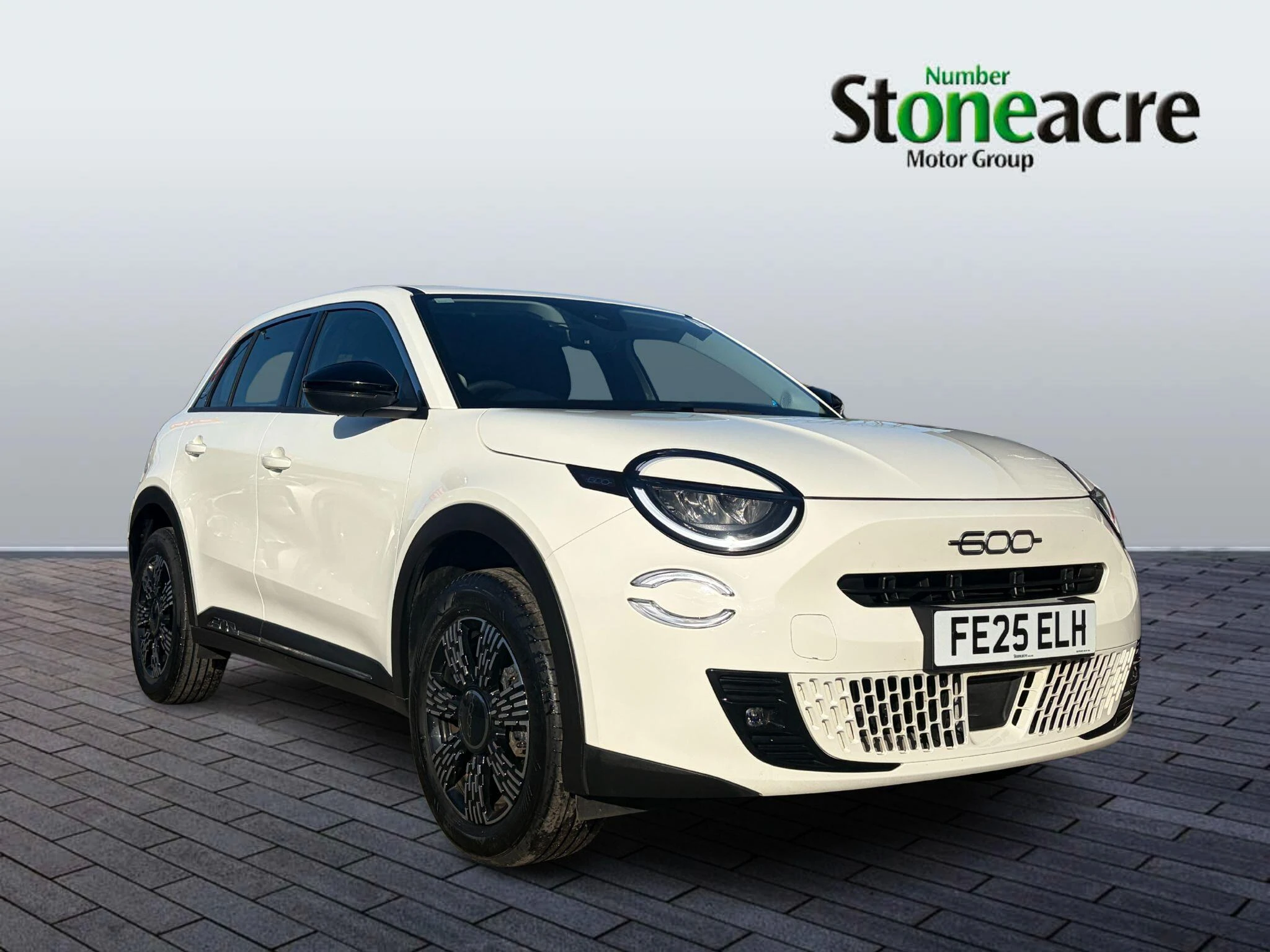 Fiat 600 1.2 MHEV 136 e-DCT Euro 6 (s/s) 5dr FE25ELH Image 1