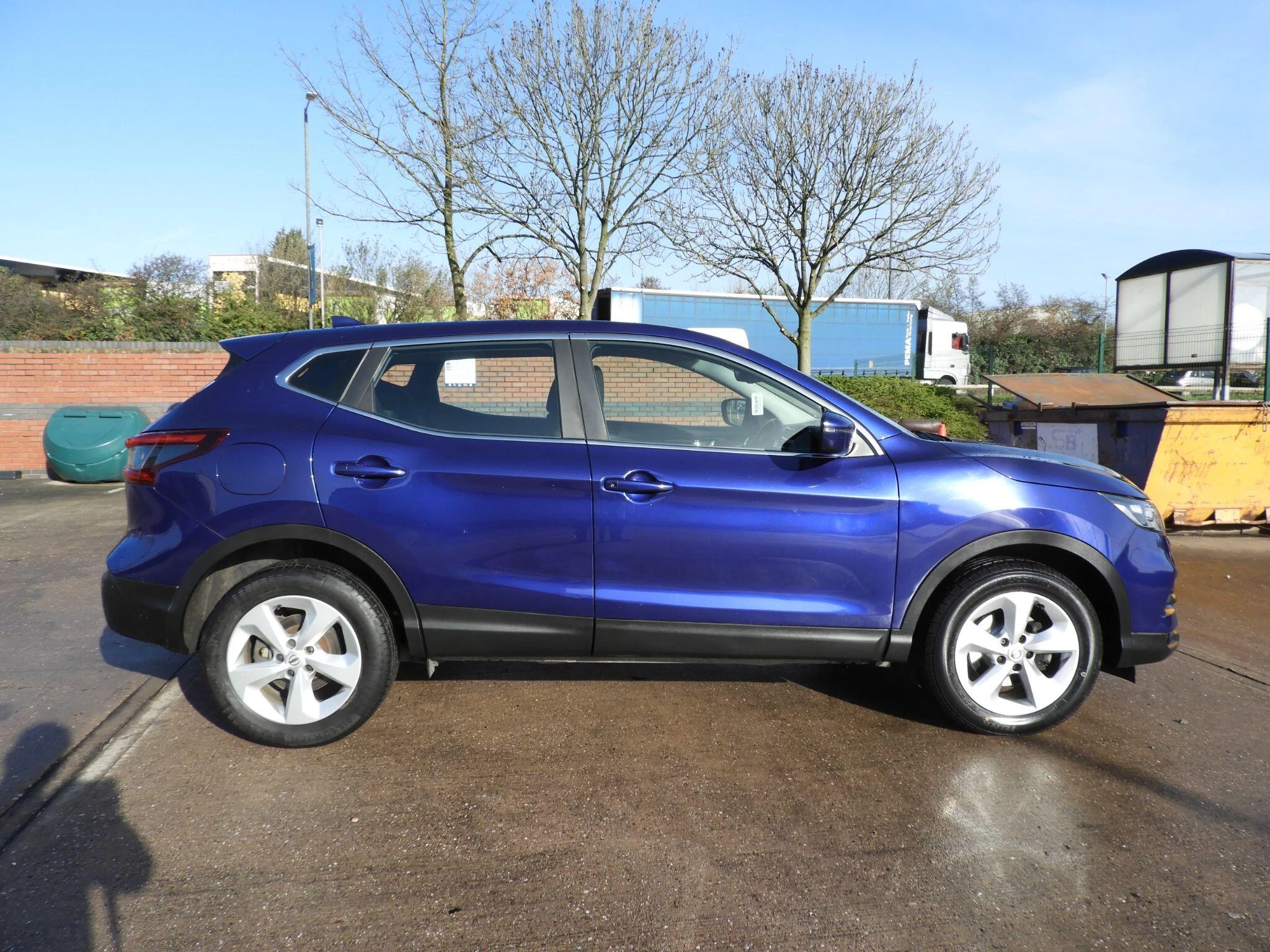 Nissan Qashqai 1.5 dCi Acenta Premium SUV 5dr Diesel Manual Euro 6 (s/s) (115 ps) MT68VUD Image 2