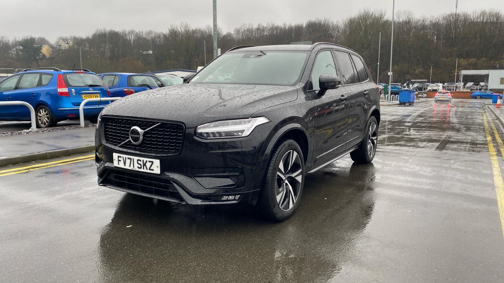 Volvo XC90 2.0 B5D [235] R DESIGN 5dr AWD Geartronic FV71SKZ Image 3