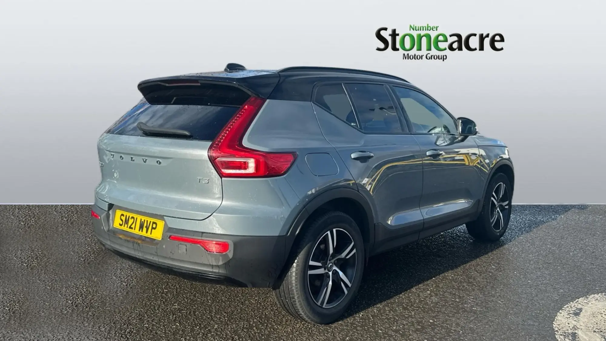 Volvo XC40 R-Design T3 (163 hp) Manual SM21WVP Image 2