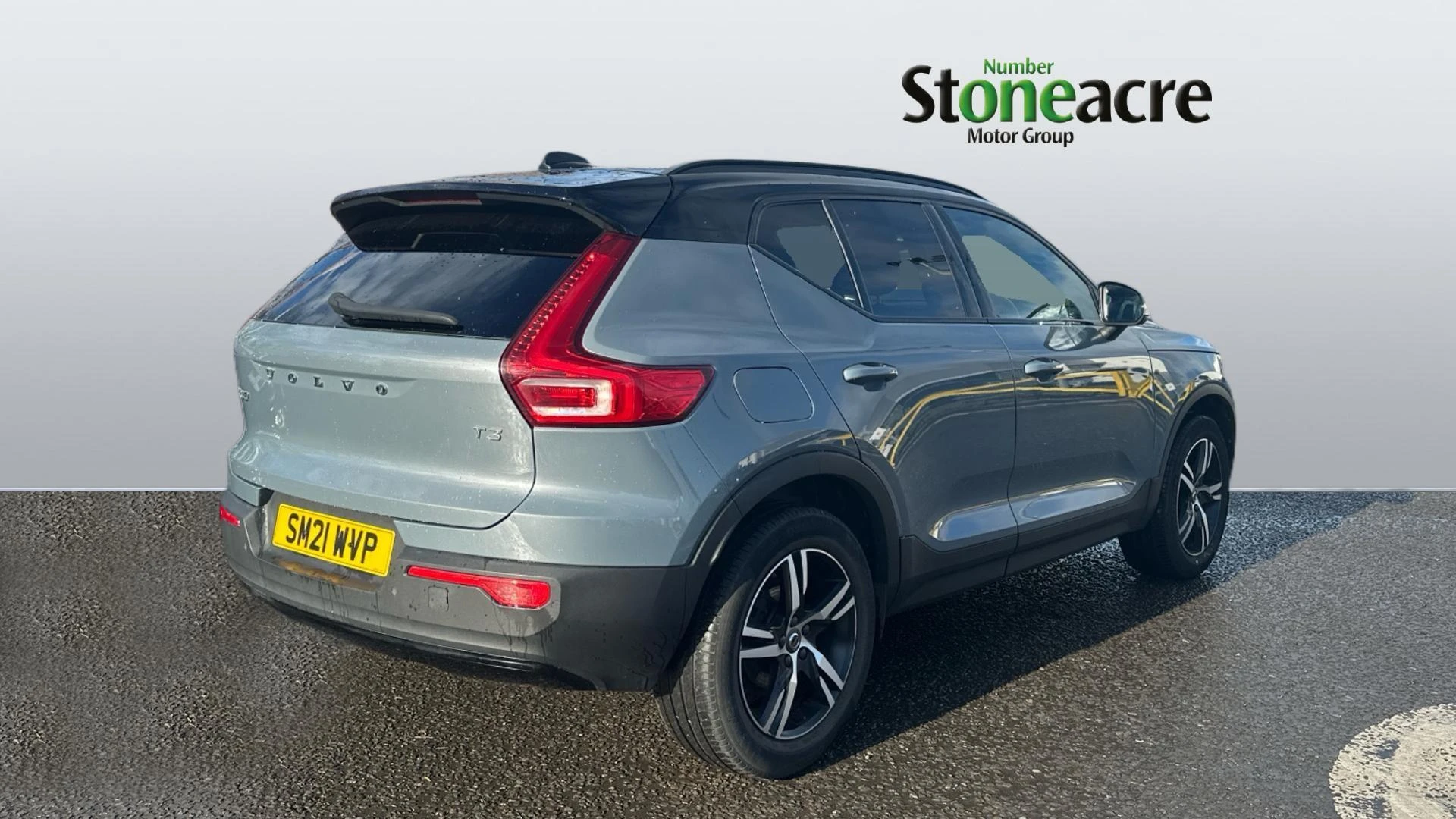 Volvo XC40 R-Design T3 (163 hp) Manual SM21WVP Image 2