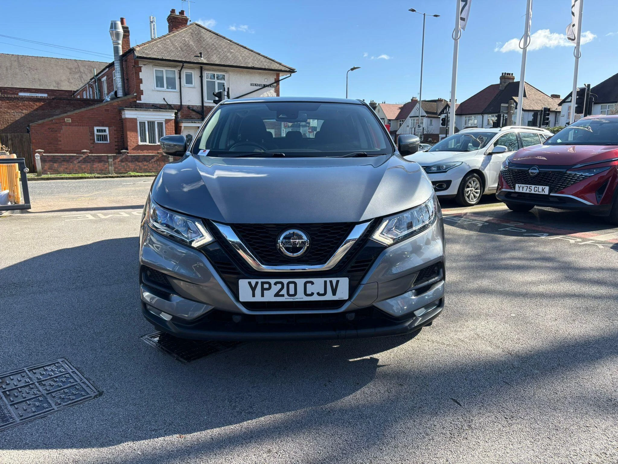 Nissan Qashqai 1.3 DiG-T 160 Acenta Premium 5dr YP20CJV Image 2