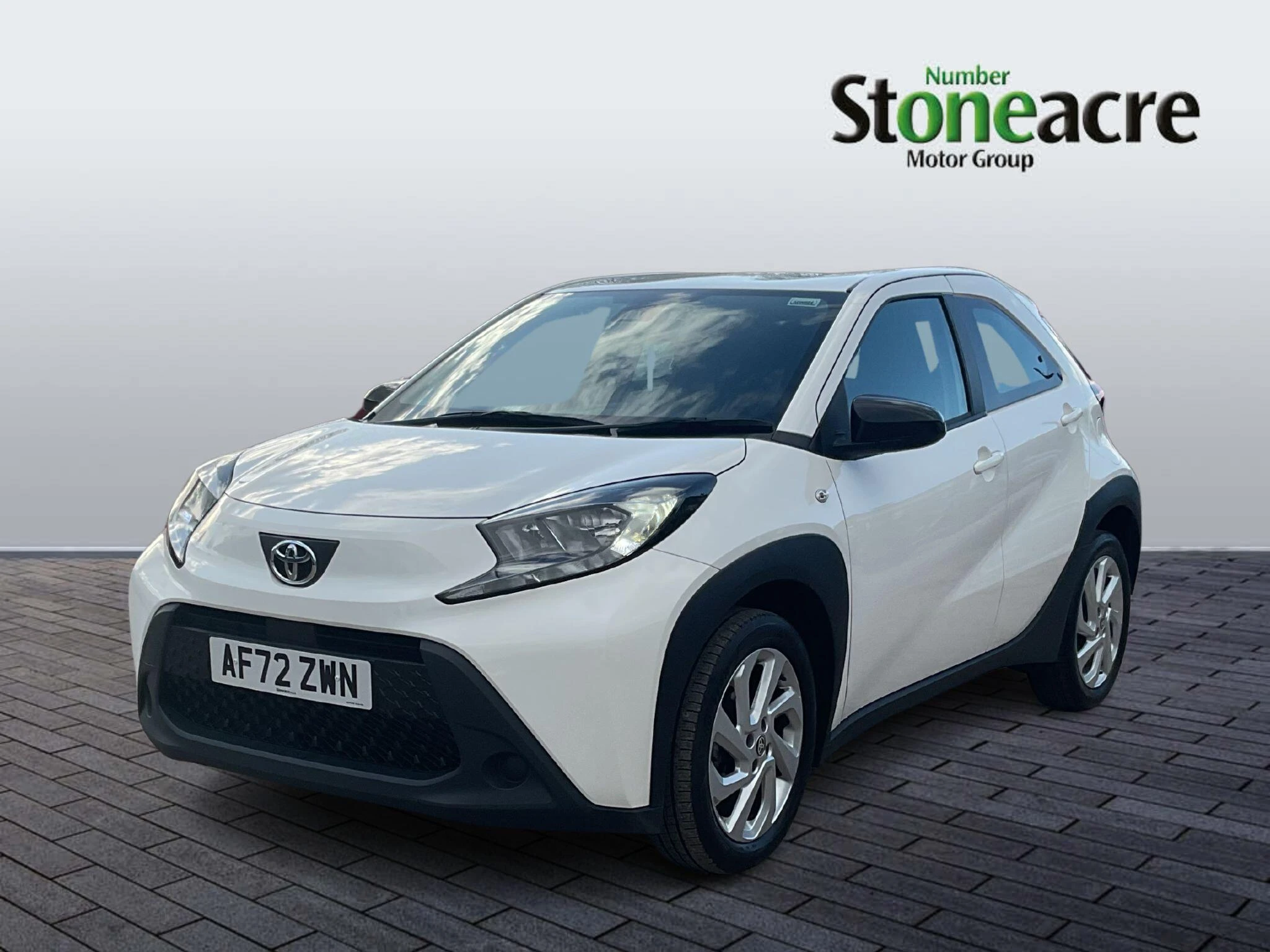 Toyota Aygo X 1.0 VVT-i Pure 5dr AF72ZWN Image 3