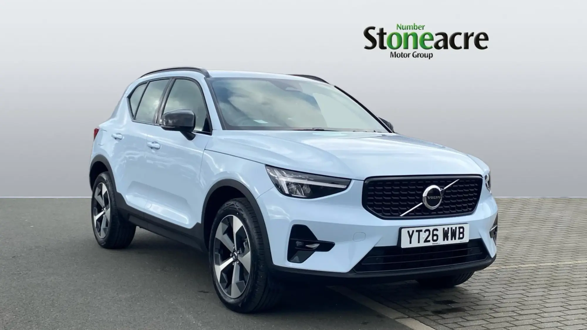 Volvo XC40 2.0 B3P Plus Dark 5dr Auto YT26WWB Image 1