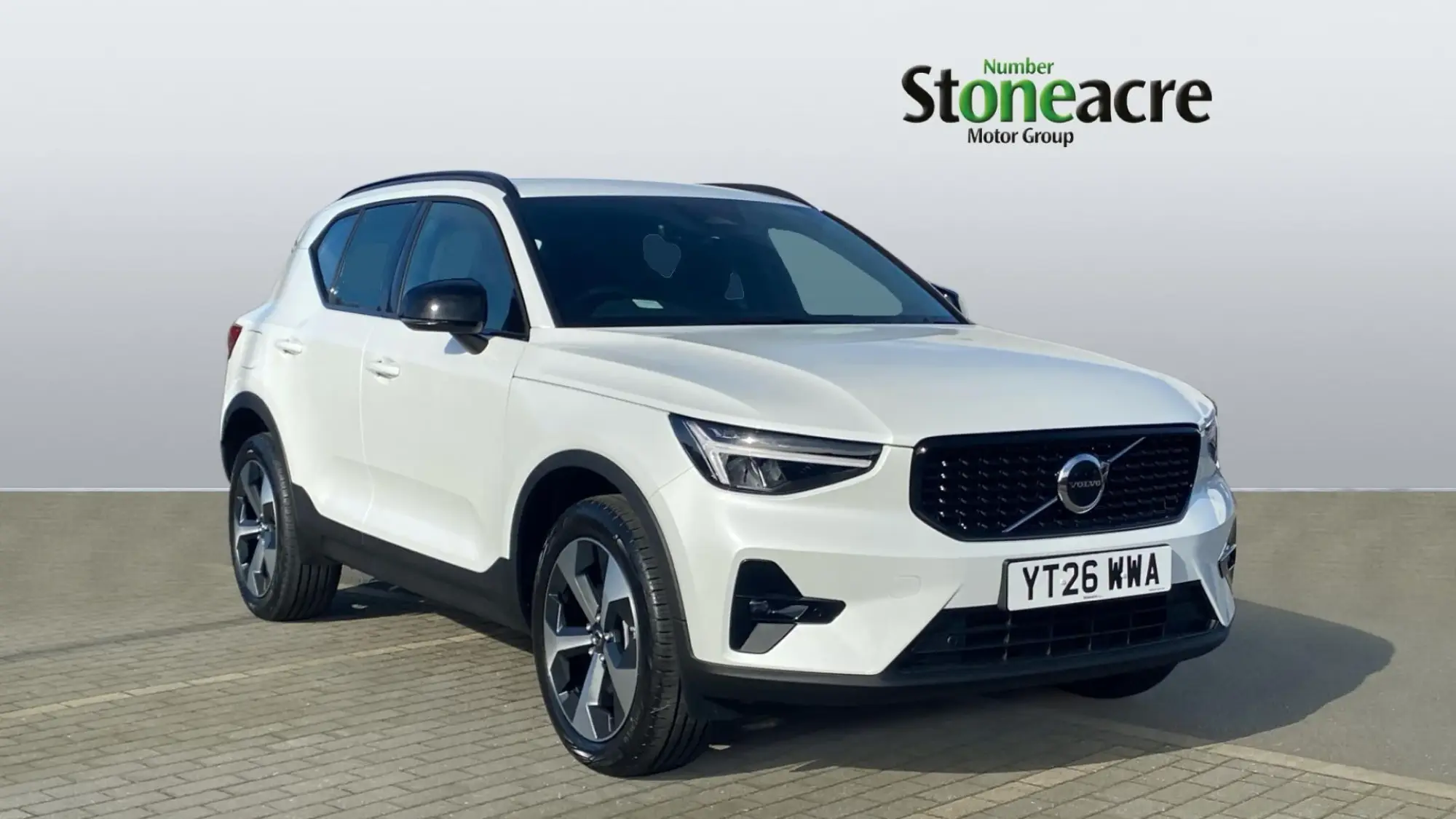 Volvo XC40 2.0 B3P Plus Dark 5dr Auto YT26WWA Image 1