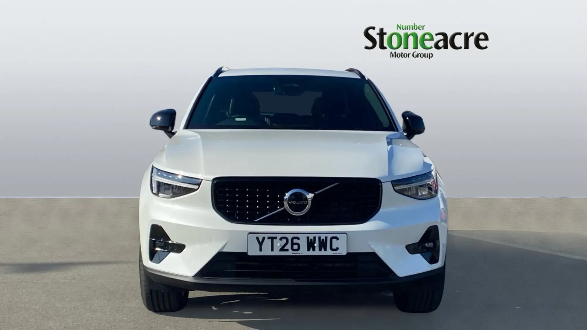 Volvo XC40 2.0 B3P Plus Dark 5dr Auto YT26WWC Image 2