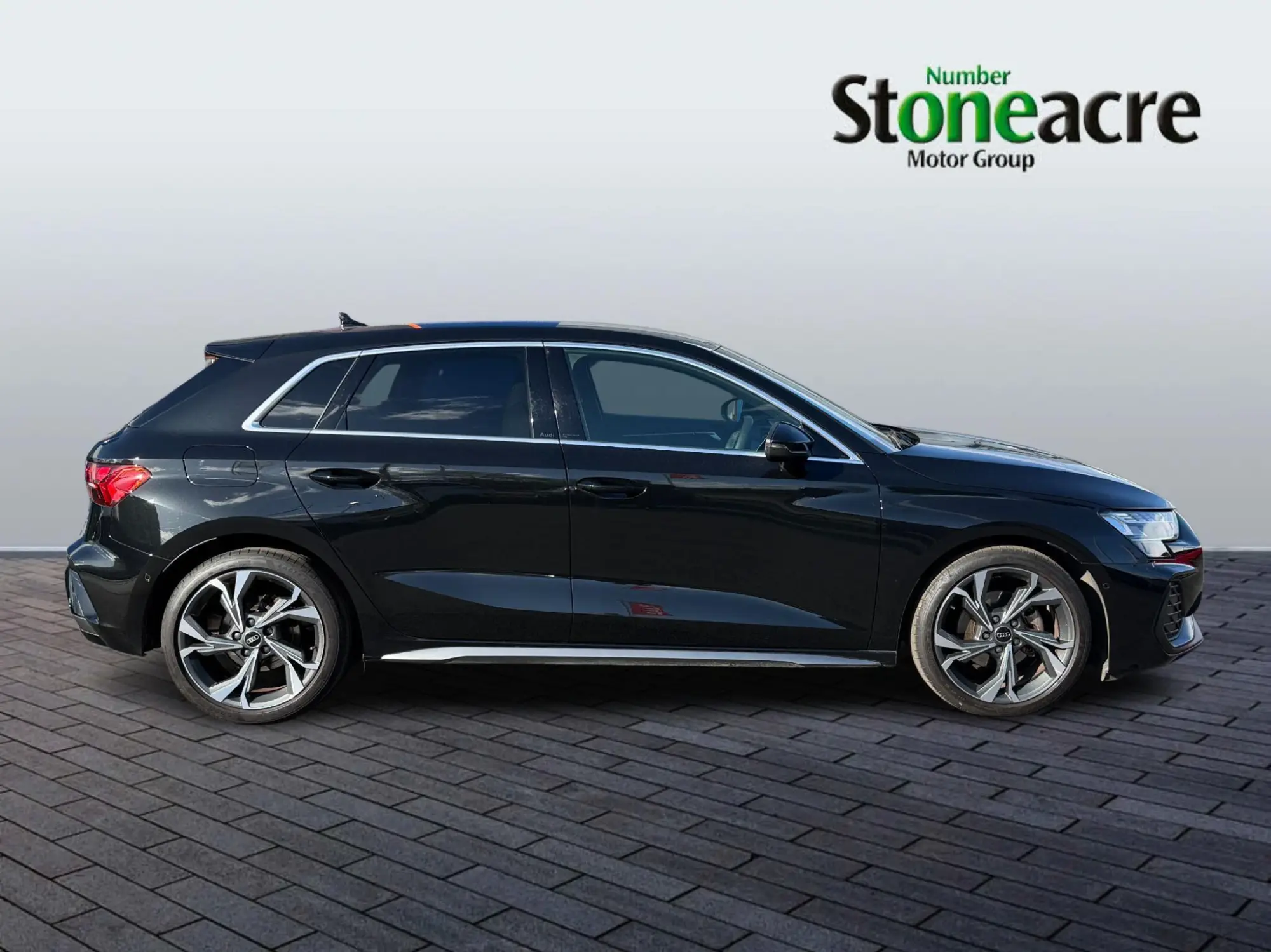 Audi A3 1.5 TFSI 30 S line Sportback S Tronic Euro 6 (s/s) 5dr FV74OFE Image 2