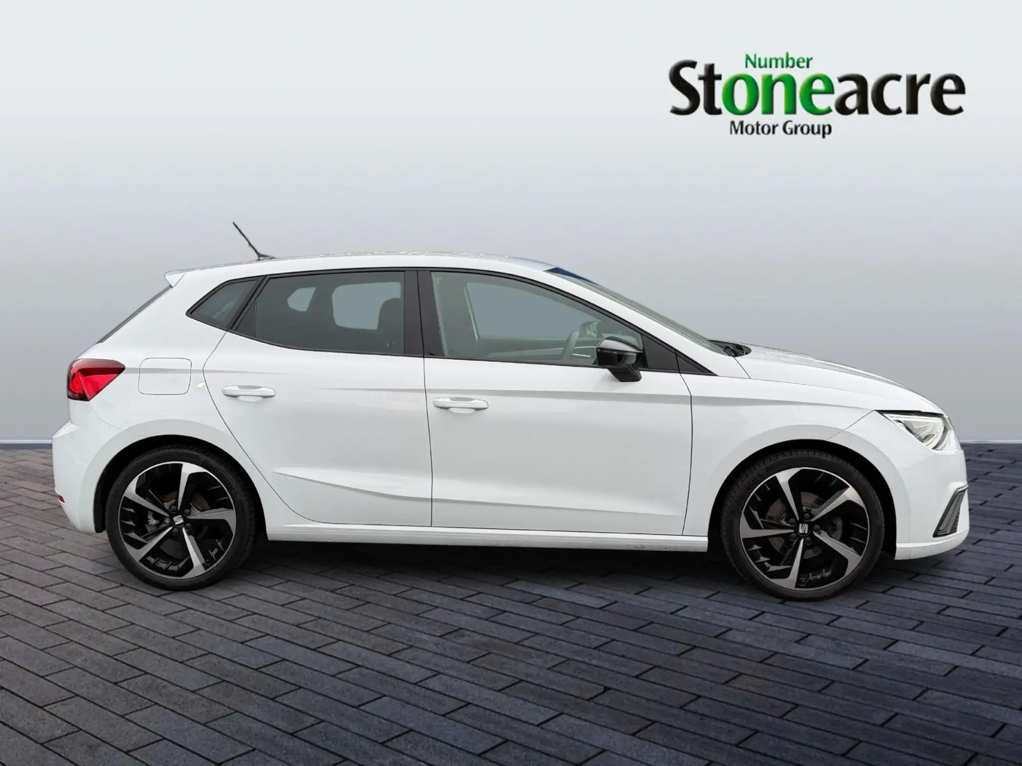 SEAT Ibiza 1.0 TSI FR Sport DSG Euro 6 (s/s) 5dr BJ25WBM Image 2