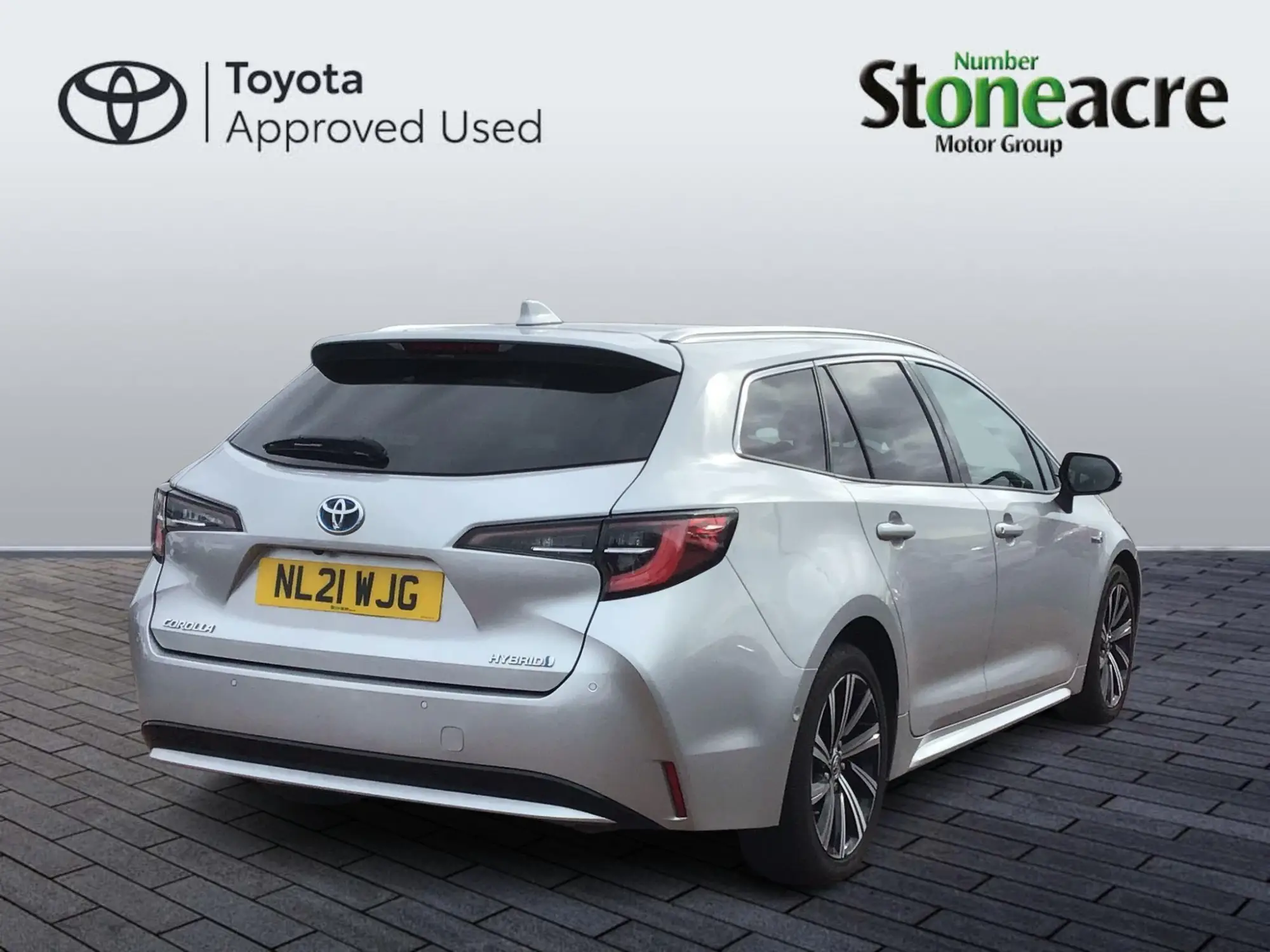 Toyota Corolla Hatchback 1.8 VVT-i Hybrid Design 5dr Auto NL21WJG Image 2