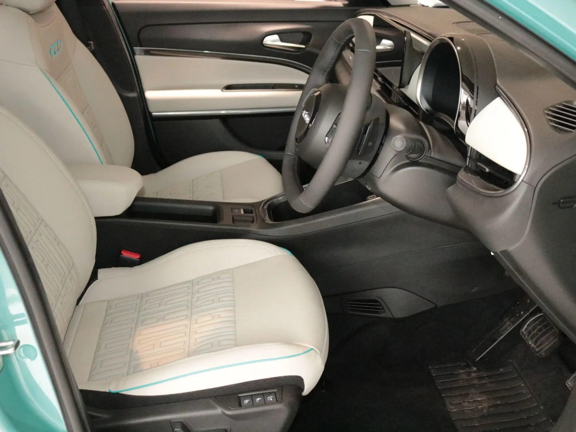 Fiat 600 Petrol Image 10