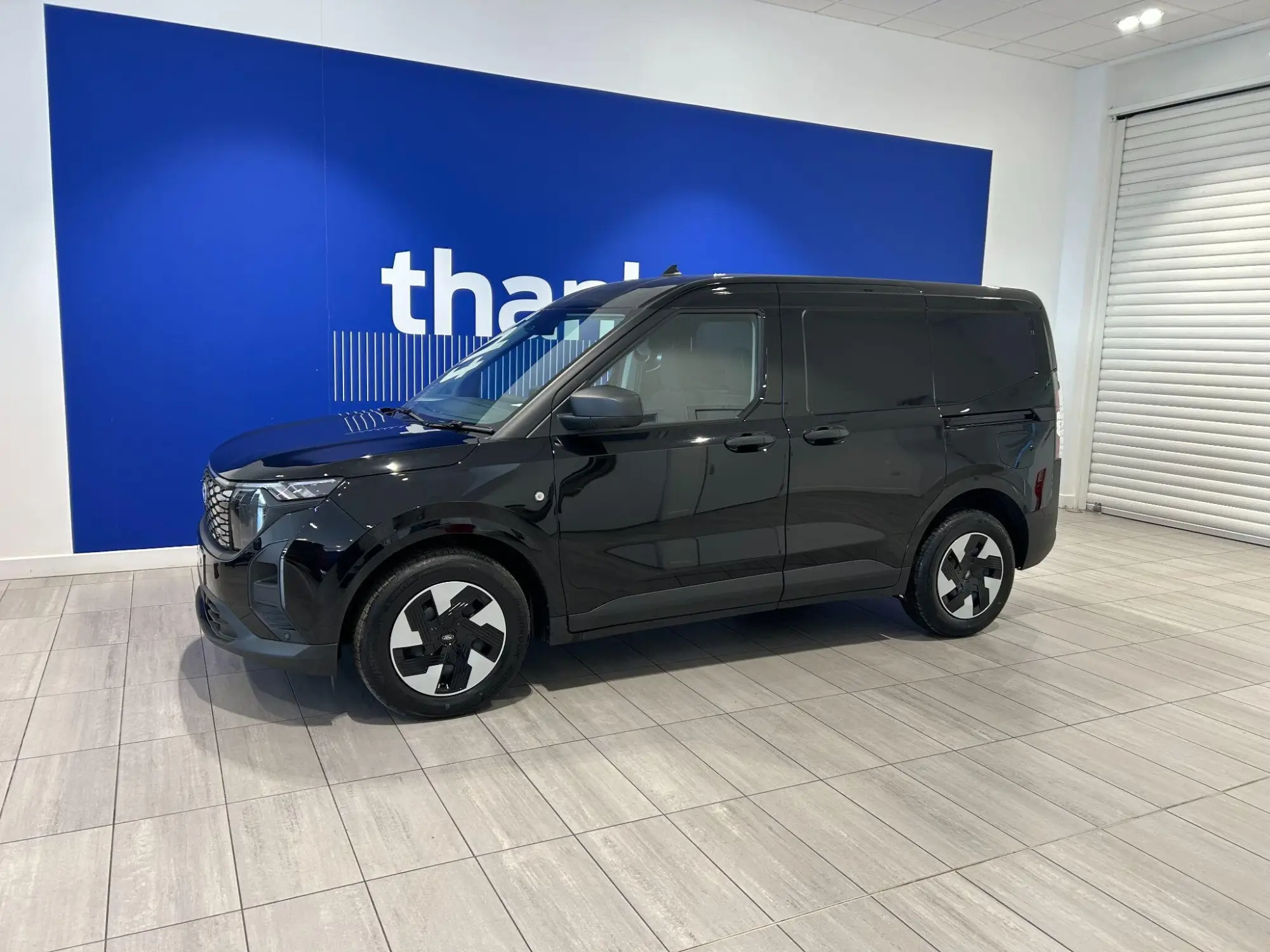 Ford E-Transit Courier 43kWh Trend Auto SWB 5dr Image 1