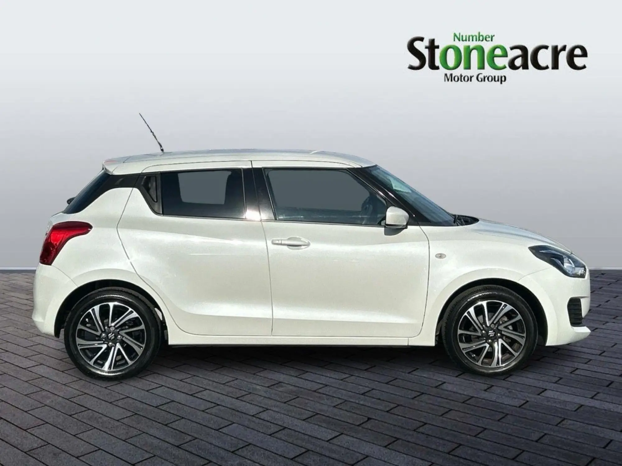 Suzuki Swift 1.2 Dualjet 83 12V Hybrid SZ-L 5dr NC73XMX Image 2