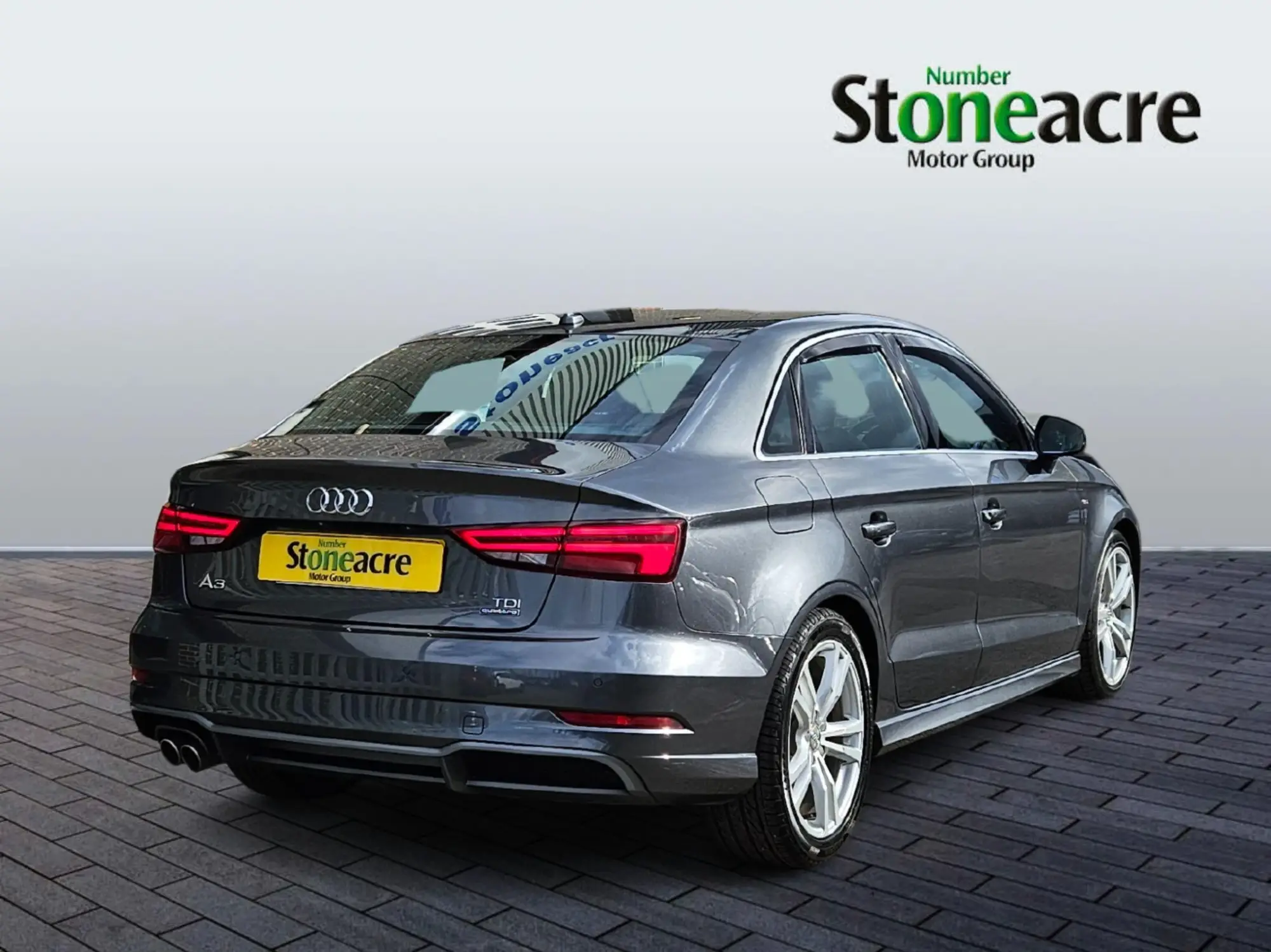 Audi A3 2.0 TDI S line S Tronic quattro Euro 6 (s/s) 4dr KY67JTO Image 3