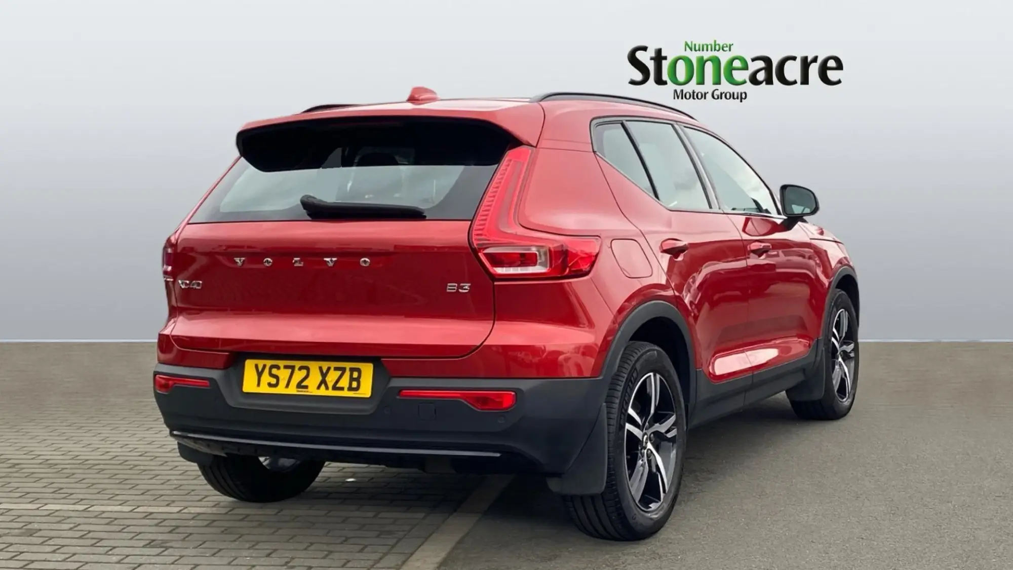 Volvo XC40 2.0 B3P Plus Dark 5dr Auto YS72XZB Image 2