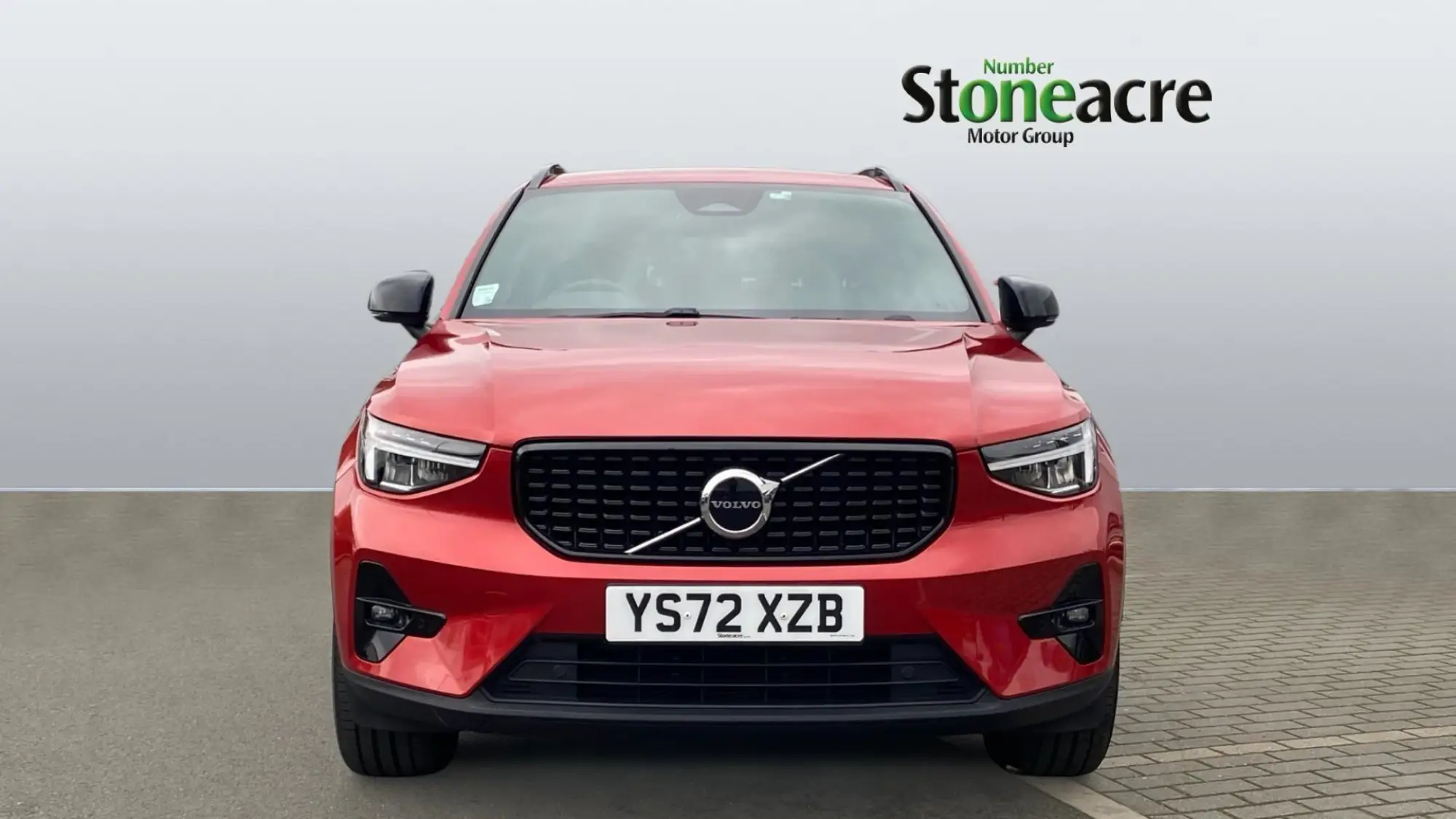 Volvo XC40 2.0 B3P Plus Dark 5dr Auto YS72XZB Image 2
