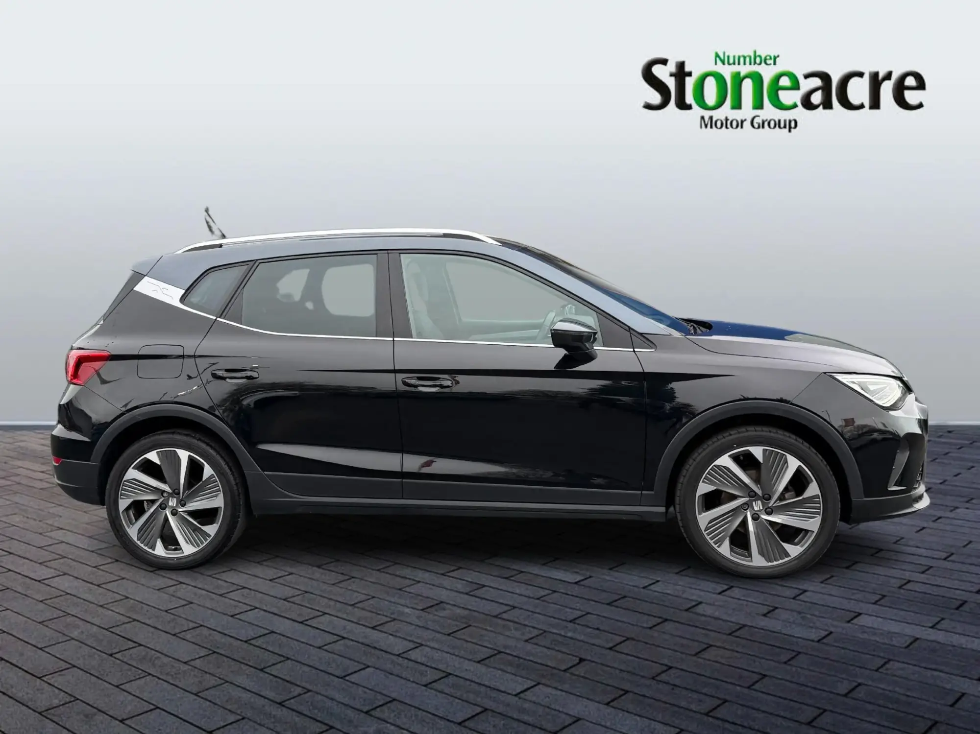 SEAT Arona 1.0 TSI 110 FR Edition 5dr EF72PMX Image 2