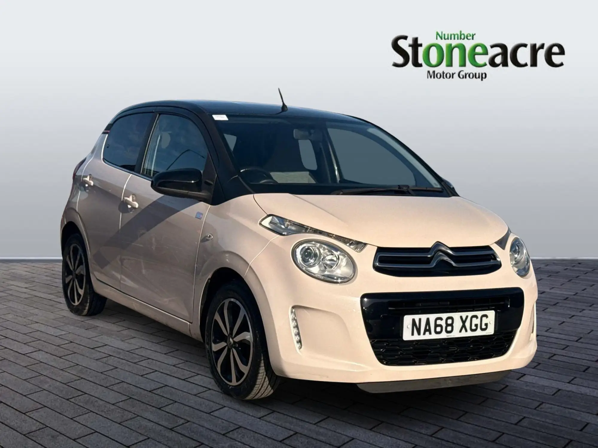 Citroen C1 1.0 VTi ELLE Euro 6 5dr NA68XGG Image 1