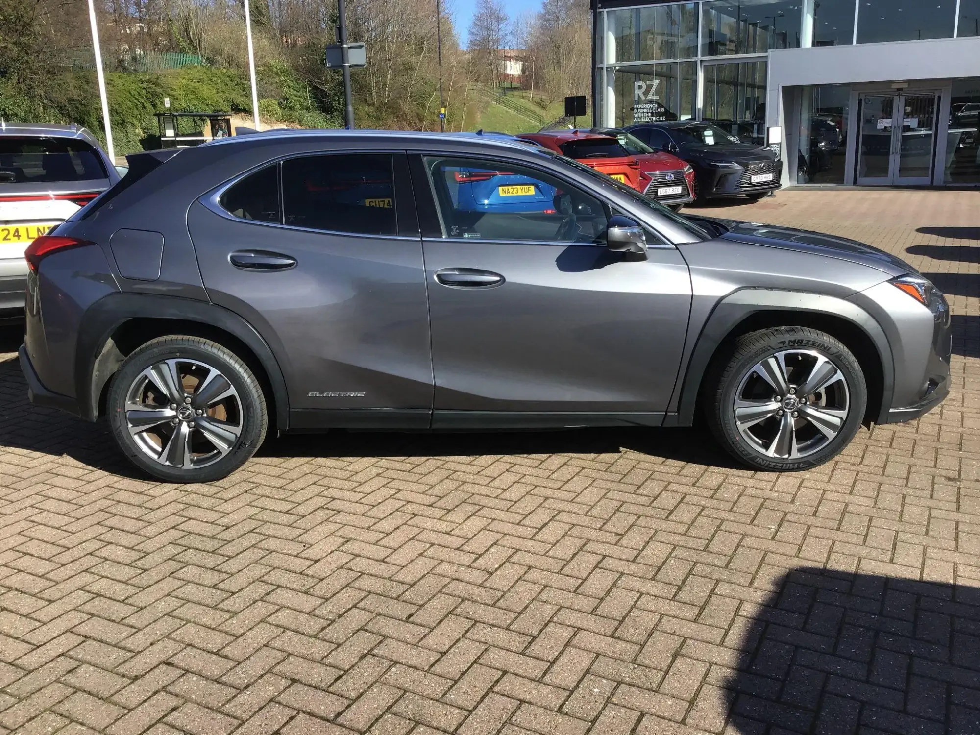 Lexus UX 300e 54.3kWh Takumi Auto 5dr AV71LFB Image 2