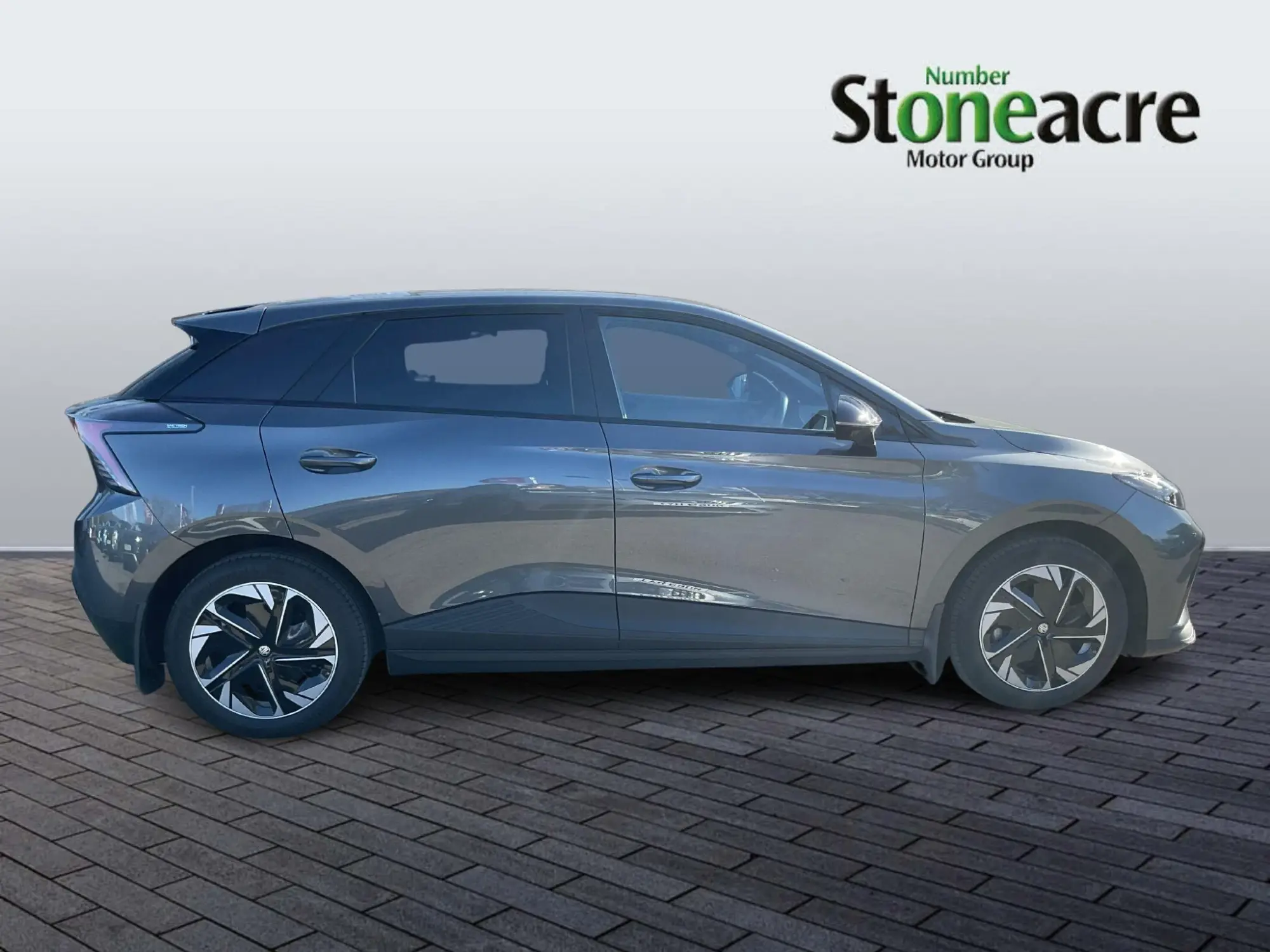 MG 4 EV 150kW Trophy EV Long Range 64kWh 5dr Auto BD23LYO Image 2
