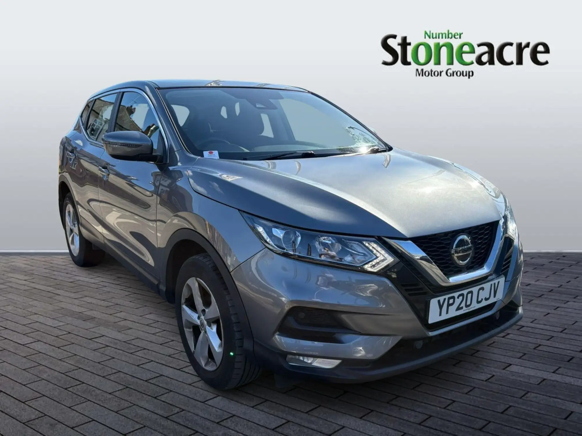 Nissan Qashqai 1.3 DiG-T 160 Acenta Premium 5dr YP20CJV Image 1