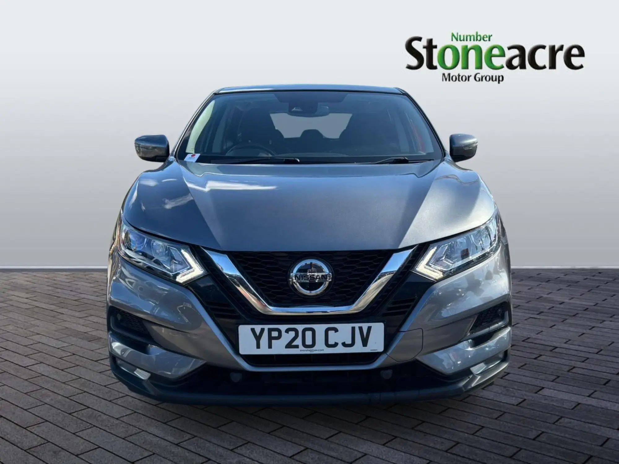 Nissan Qashqai 1.3 DiG-T 160 Acenta Premium 5dr YP20CJV Image 2