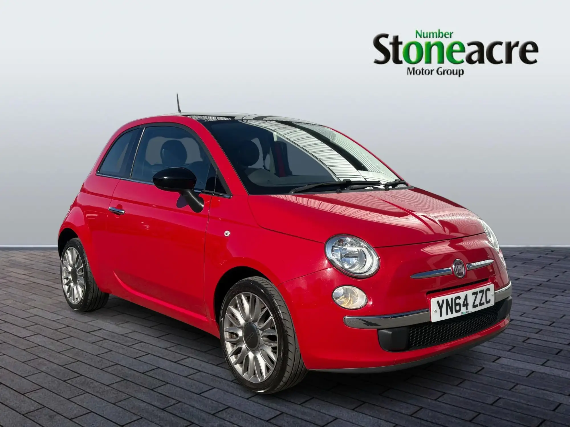 Fiat 500 1.2 8V Cult Euro 6 (s/s) 3dr YN64ZZC Image 1