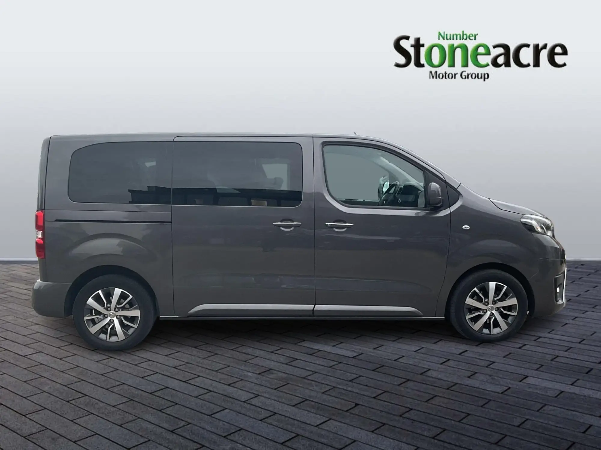 Toyota Proace Verso Image 2