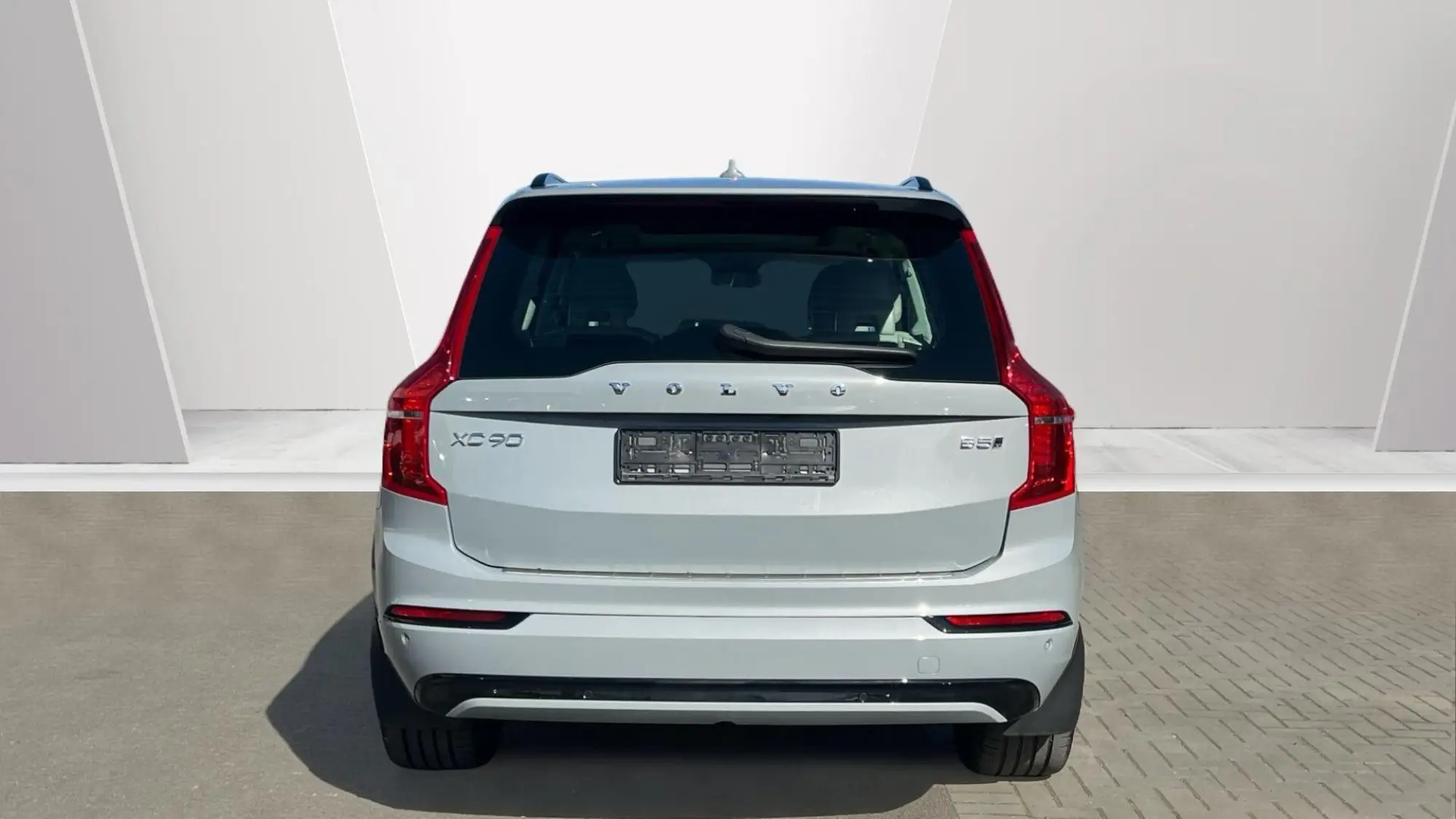 Volvo XC90 Plus (Dark) B5 AWD mild hybrid YH24TTG Image 3