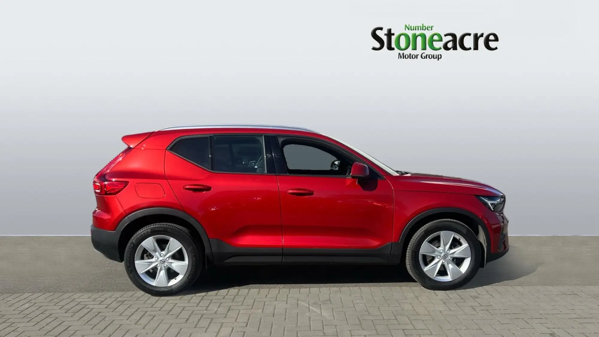 Volvo XC40 Core B3 (163 hp) Auto ML23YPZ Image 3