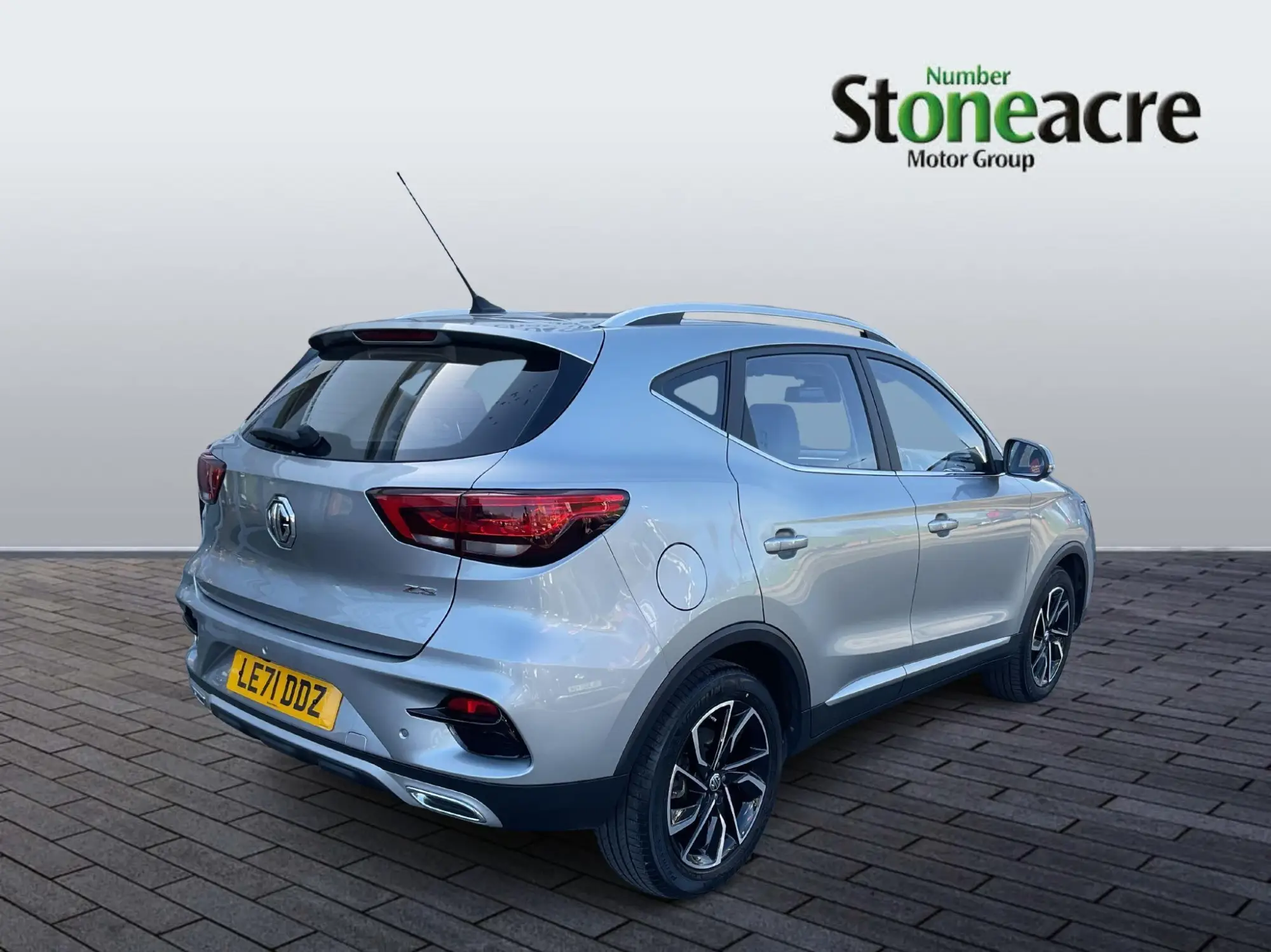 MG ZS 1.0 T-GDI Exclusive SUV 5dr Petrol Auto Euro 6 (111 ps) LE71DDZ Image 3