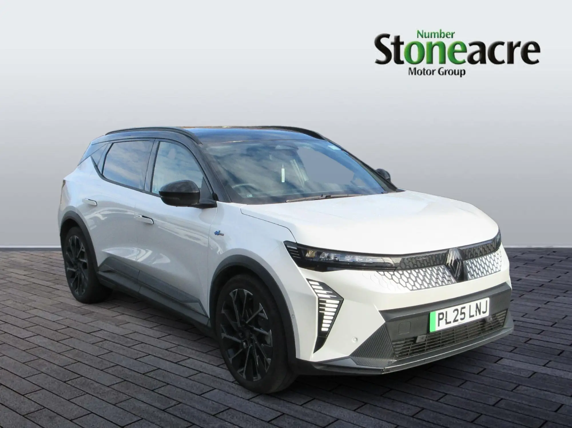 Renault Scenic E-TECH Image 1