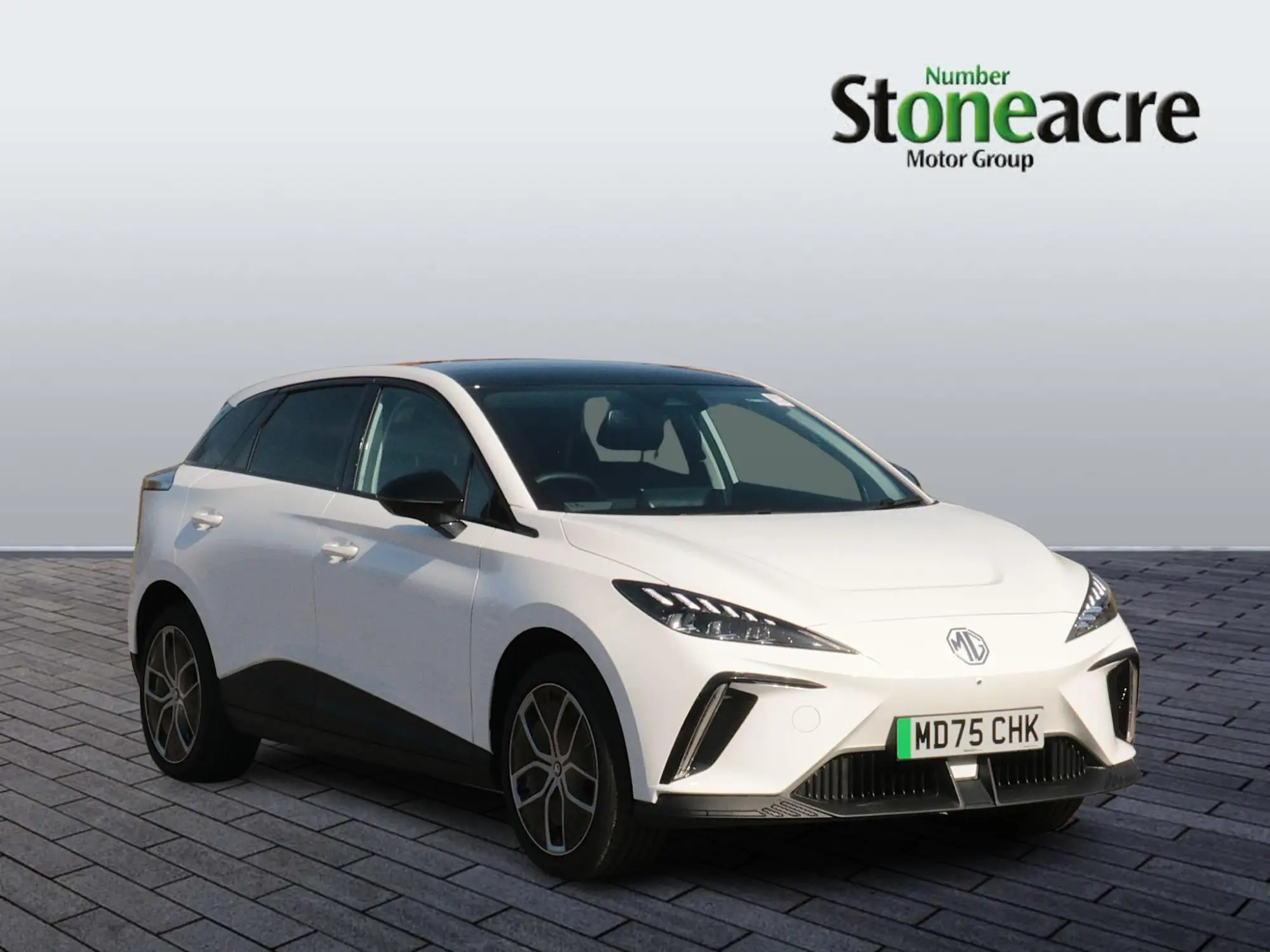 MG 4 EV 77kWh Trophy Auto 5dr MD75CHK Image 1