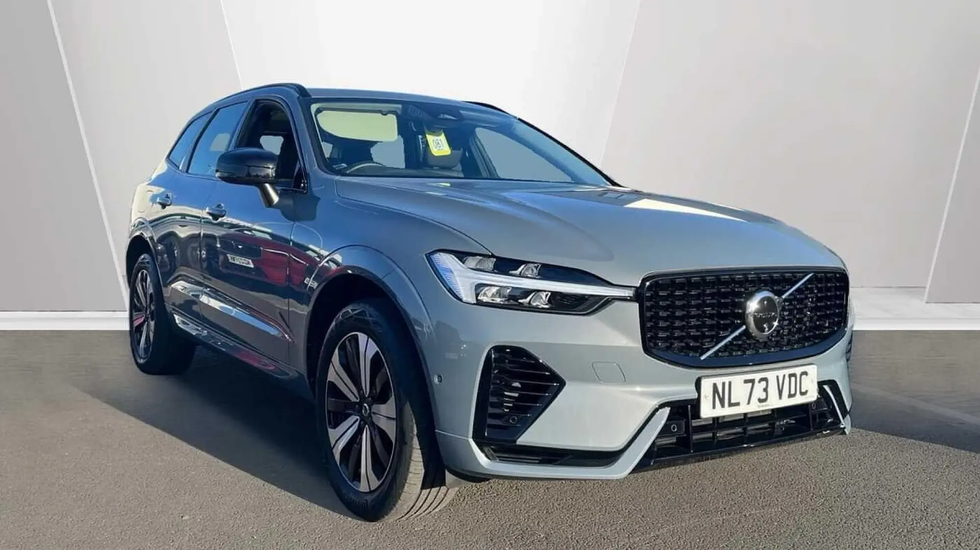 Volvo XC60 Recharge Plus Dark T6 AWD (350 hp) NL73VDC Image 1