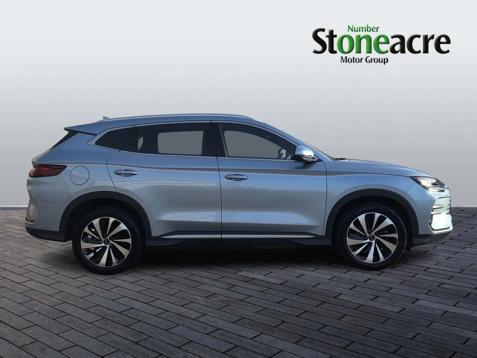 BYD Seal U 1.5 DM-i 18.3kWh Boost CVT Auto Euro 6 (s/s) 5dr LD25YWJ Image 2