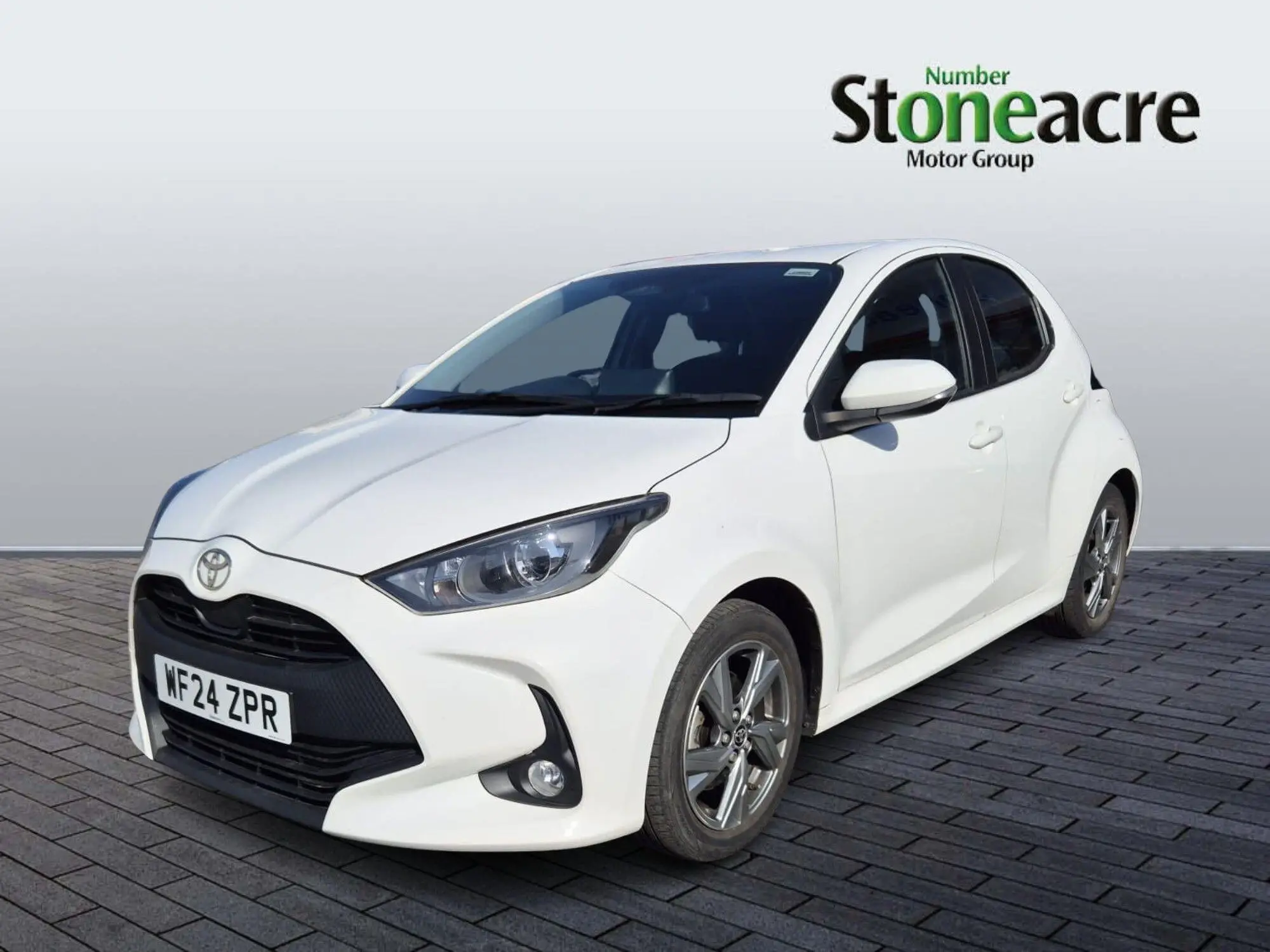 Toyota Yaris Image 2