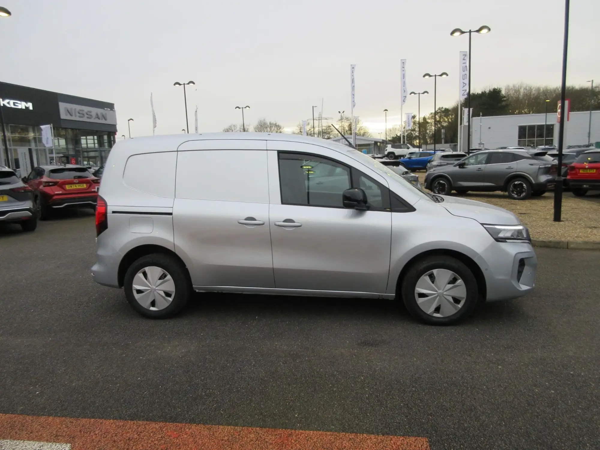 Nissan Townstar 1.3 TCe Tekna L1 Euro 6 (s/s) 6dr FV75YRN Image 2