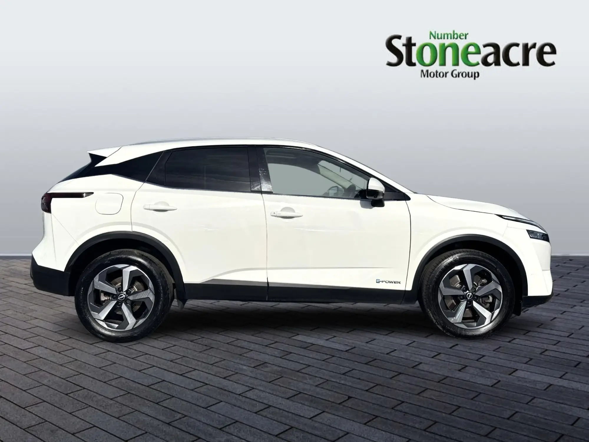 Nissan Qashqai with New e-POWER 1.5 h e-POWER N-Connecta Auto Euro 6 (s/s) 5dr KW72COH Image 2