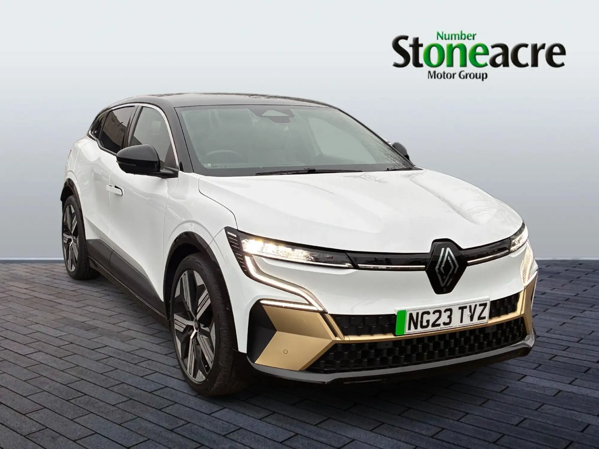 Renault Megane E-TECH 60kWh iconic Auto 5dr (optimum charge) NG23TVZ Image 1